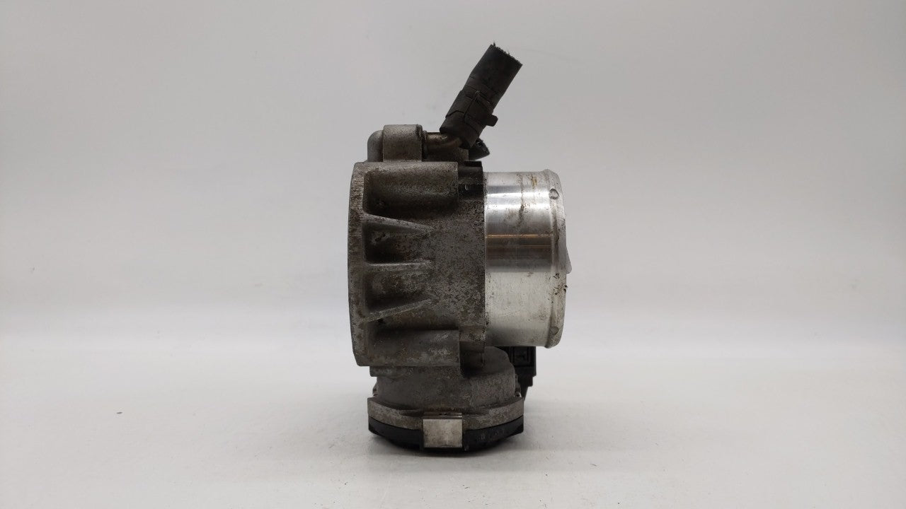 2011-2014 Hyundai Sonata Throttle Body P/N:35100-2G700 Fits Fits 2011 2012 2013 2014 2015 2016 OEM Used Auto Parts - Oemused