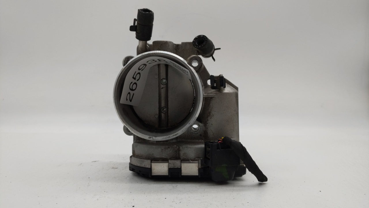 2011-2014 Hyundai Sonata Throttle Body P/N:35100-2G700 Fits Fits 2011 2012 2013 2014 2015 2016 OEM Used Auto Parts - Oemused