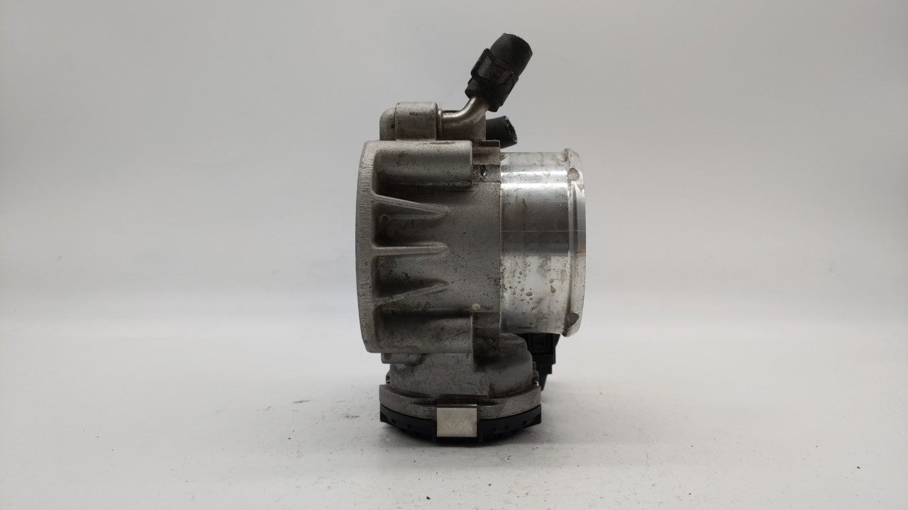 2011-2014 Hyundai Sonata Throttle Body P/N:35100-2G700 Fits Fits 2011 2012 2013 2014 2015 2016 OEM Used Auto Parts - Oemused