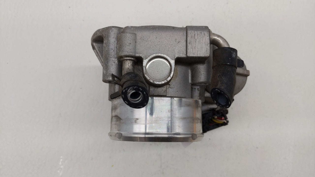 2011-2014 Hyundai Sonata Throttle Body P/N:35100-2G700 Fits Fits 2011 2012 2013 2014 2015 2016 OEM Used Auto Parts - Oemused