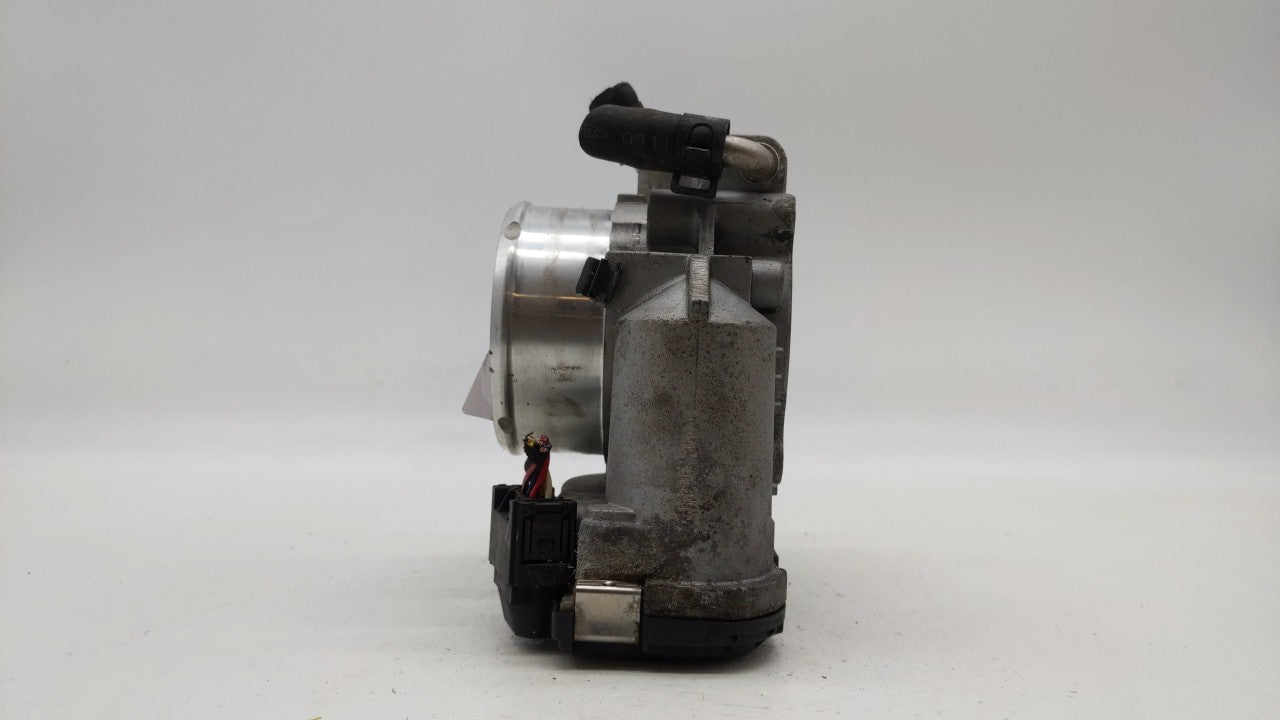 2011-2014 Hyundai Sonata Throttle Body P/N:35100-2G700 Fits Fits 2011 2012 2013 2014 2015 2016 OEM Used Auto Parts - Oemused