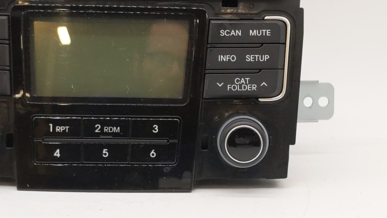 2011-2011 Hyundai Sonata Am Fm Cd Player Radio Receiver - Oemusedautoparts1.com