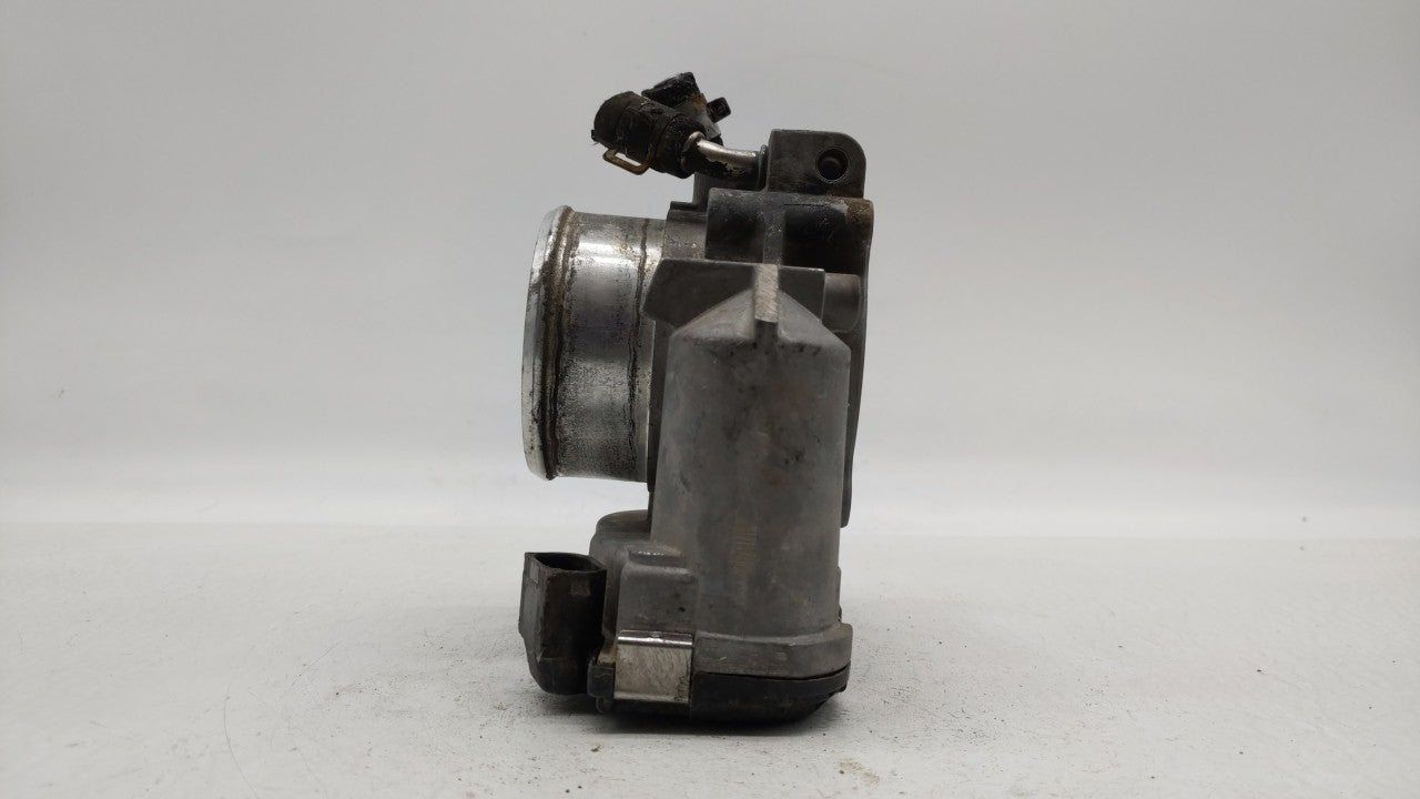 2011-2014 Hyundai Sonata Throttle Body P/N:35100-2G710 Fits Fits 2011 2012 2013 2014 2015 2016 OEM Used Auto Parts - Oemused
