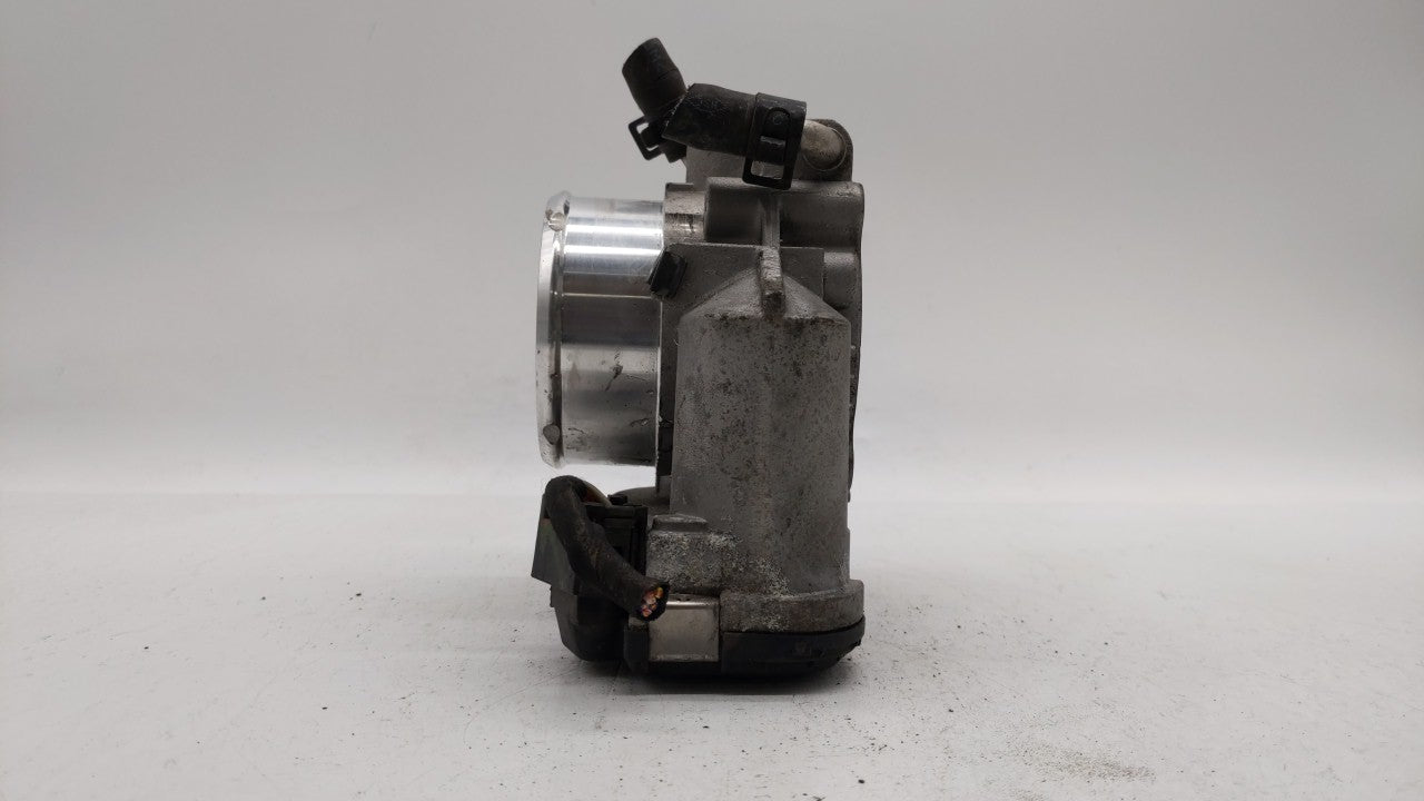 2011-2014 Hyundai Sonata Throttle Body P/N:35100-2G700 Fits Fits 2011 2012 2013 2014 2015 2016 OEM Used Auto Parts - Oemused