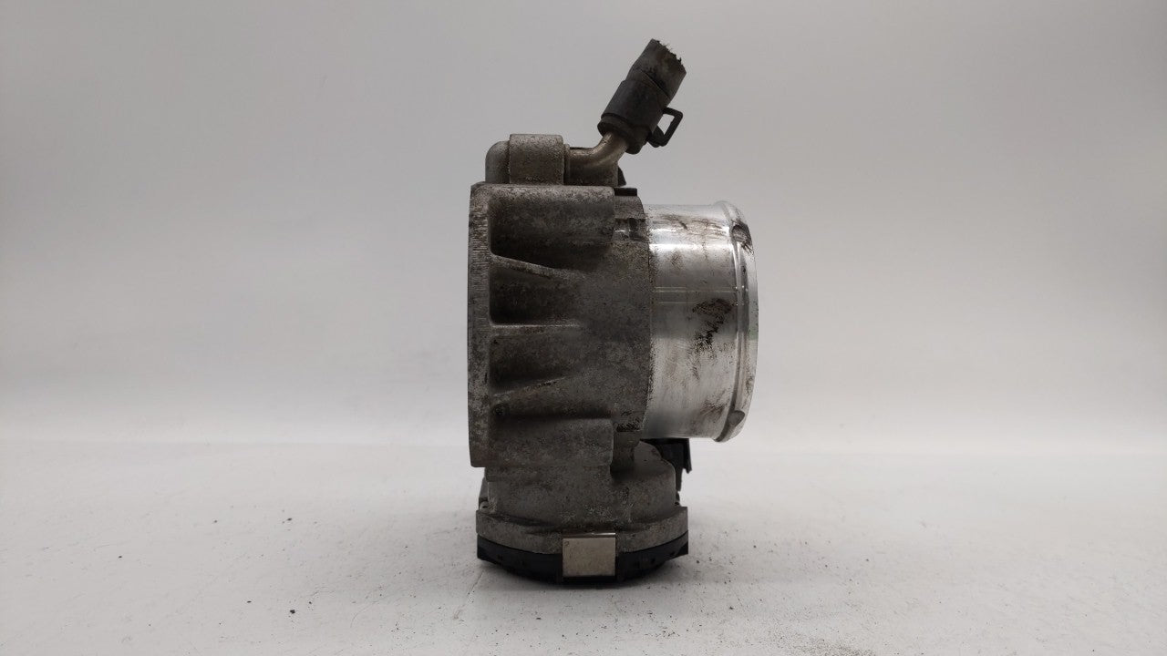 2011-2014 Hyundai Sonata Throttle Body P/N:35100-2G700 Fits Fits 2011 2012 2013 2014 2015 2016 OEM Used Auto Parts - Oemused