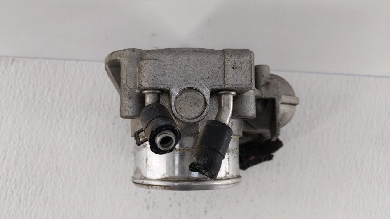 2011-2014 Hyundai Sonata Throttle Body P/N:35100-2G710 Fits Fits 2011 2012 2013 2014 2015 2016 OEM Used Auto Parts - Oemused