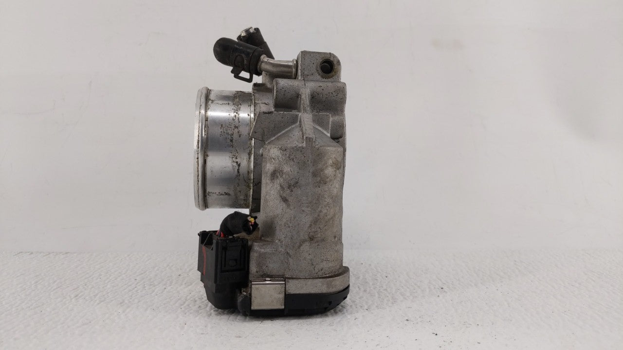 2011-2014 Hyundai Sonata Throttle Body P/N:35100-2G710 Fits Fits 2011 2012 2013 2014 2015 2016 OEM Used Auto Parts - Oemused