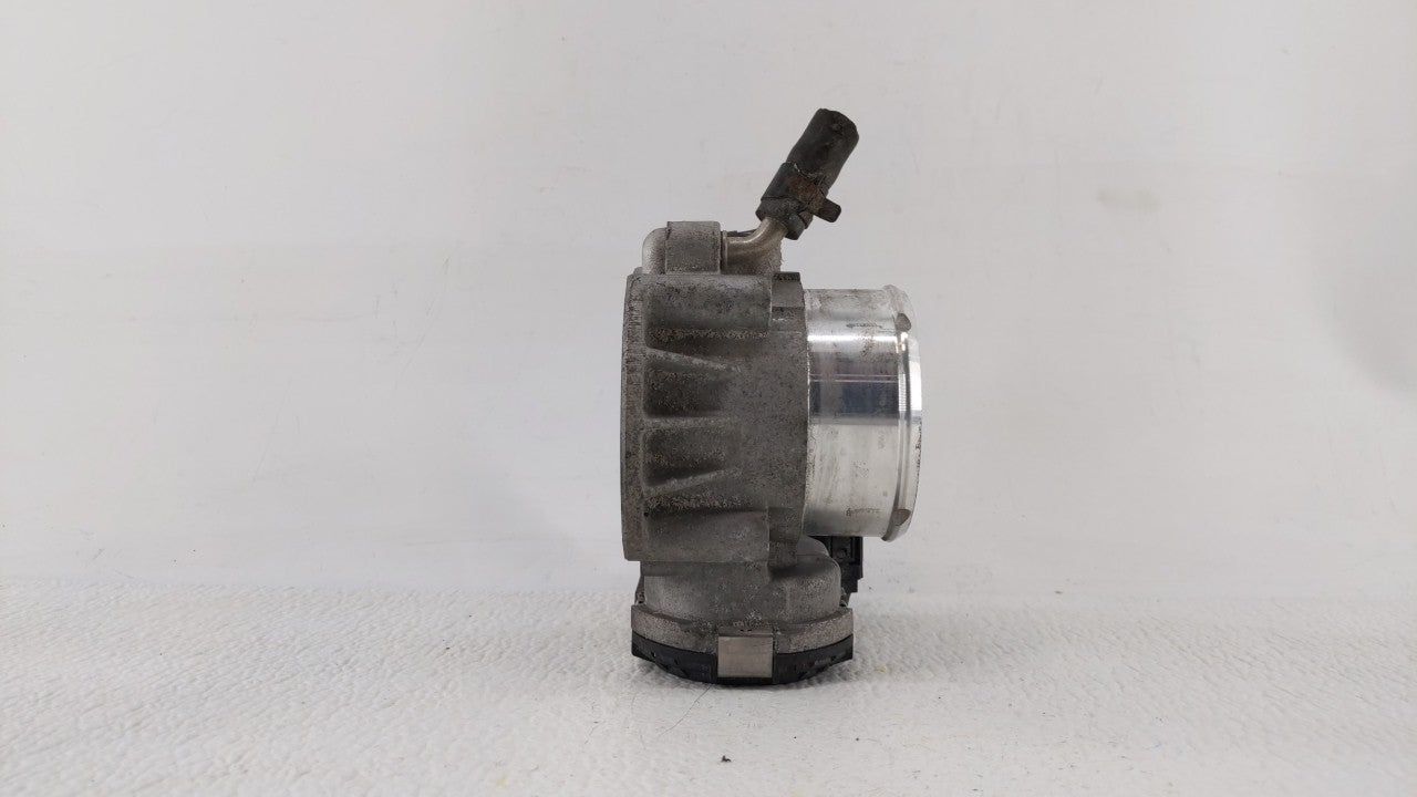 2011-2014 Hyundai Sonata Throttle Body P/N:35100-2G700 Fits Fits 2011 2012 2013 2014 2015 2016 OEM Used Auto Parts - Oemused