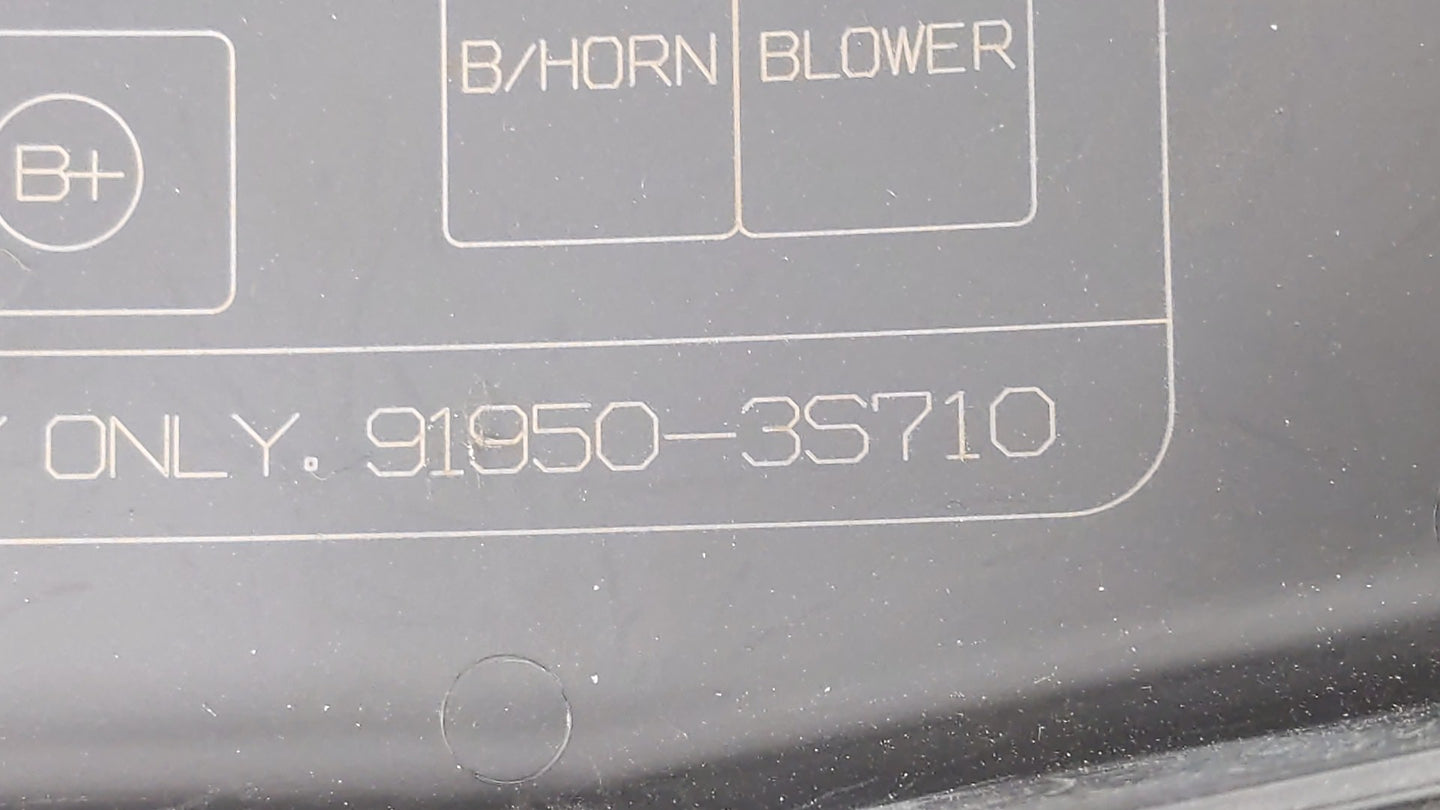 2011-2014 Hyundai Sonata Fusebox Fuse Box Panel Relay Module P/N:VS912003Q071MG VSQFHE2370F0175 Fits Fits 2011 2012 2013 201