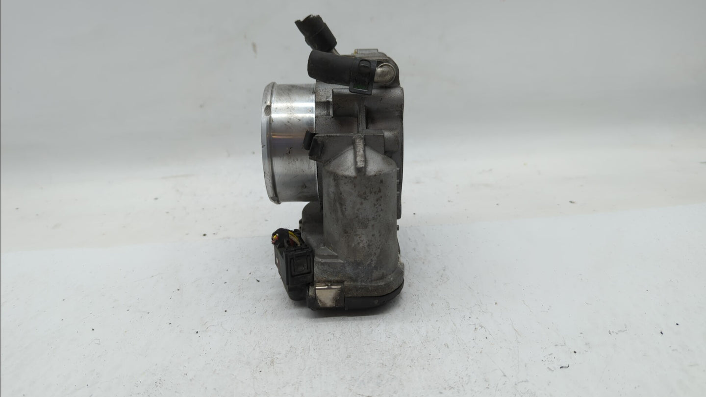 2011-2014 Hyundai Sonata Throttle Body P/N:35100-2G700 Fits Fits 2011 2012 2013 2014 2015 2016 OEM Used Auto Parts - Oemused