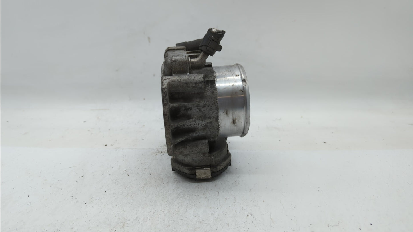 2011-2014 Hyundai Sonata Throttle Body P/N:35100-2G700 Fits Fits 2011 2012 2013 2014 2015 2016 OEM Used Auto Parts - Oemused