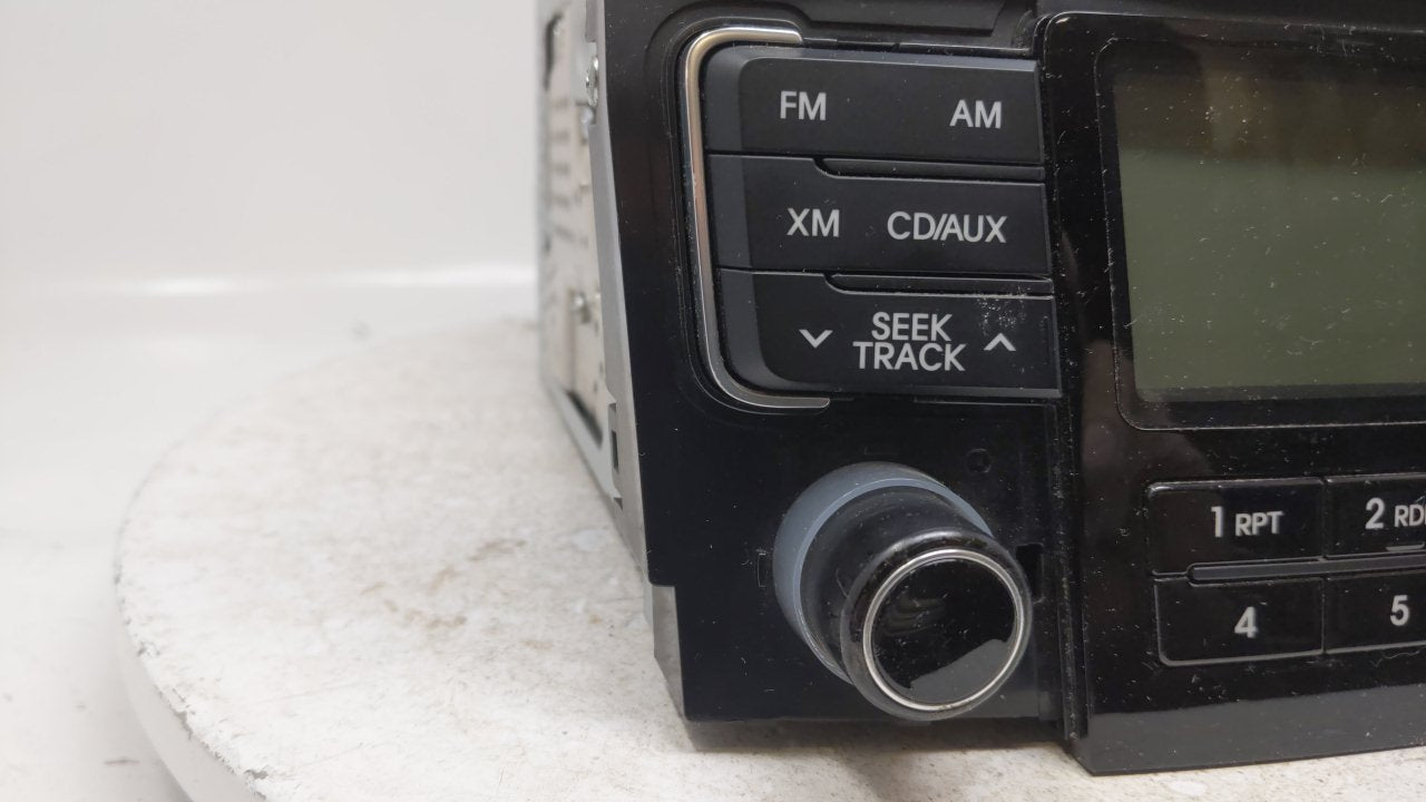 2011 Hyundai Sonata Cd Player Radio R8S10B10 - Oemusedautoparts1.com