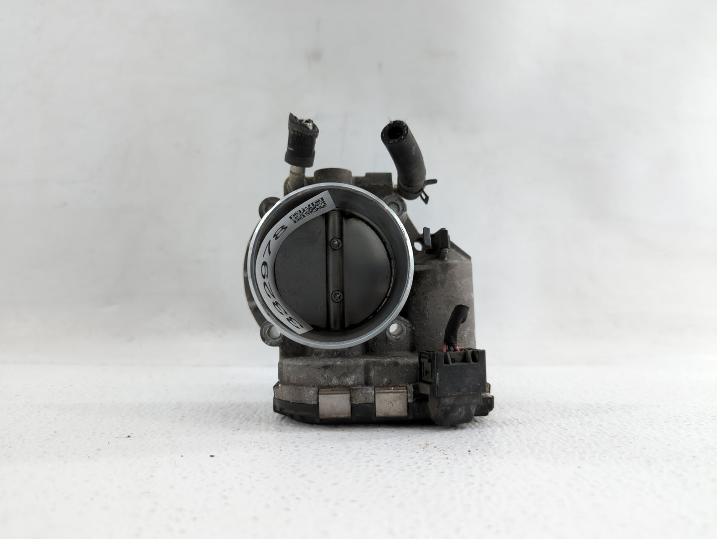 2011-2014 Hyundai Sonata Throttle Body P/N:35100-2G700 Fits Fits 2011 2012 2013 2014 2015 2016 OEM Used Auto Parts - Oemused