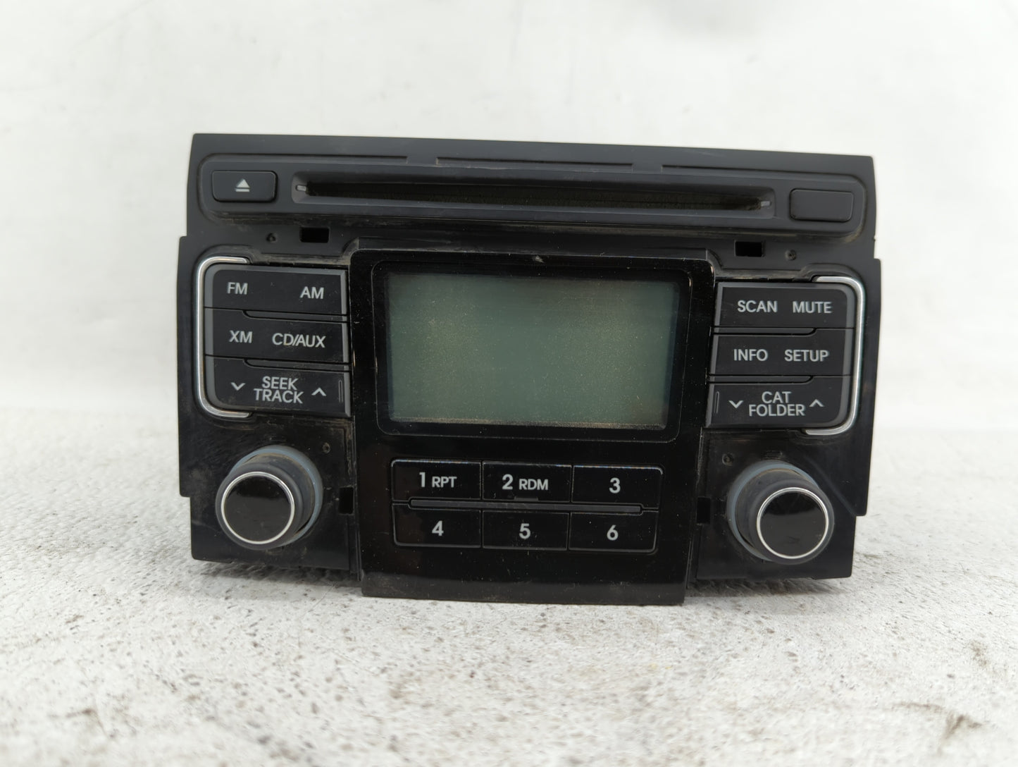 2011-2011 Hyundai Sonata Am Fm Cd Player Radio Receiver - Oemusedautoparts1.com