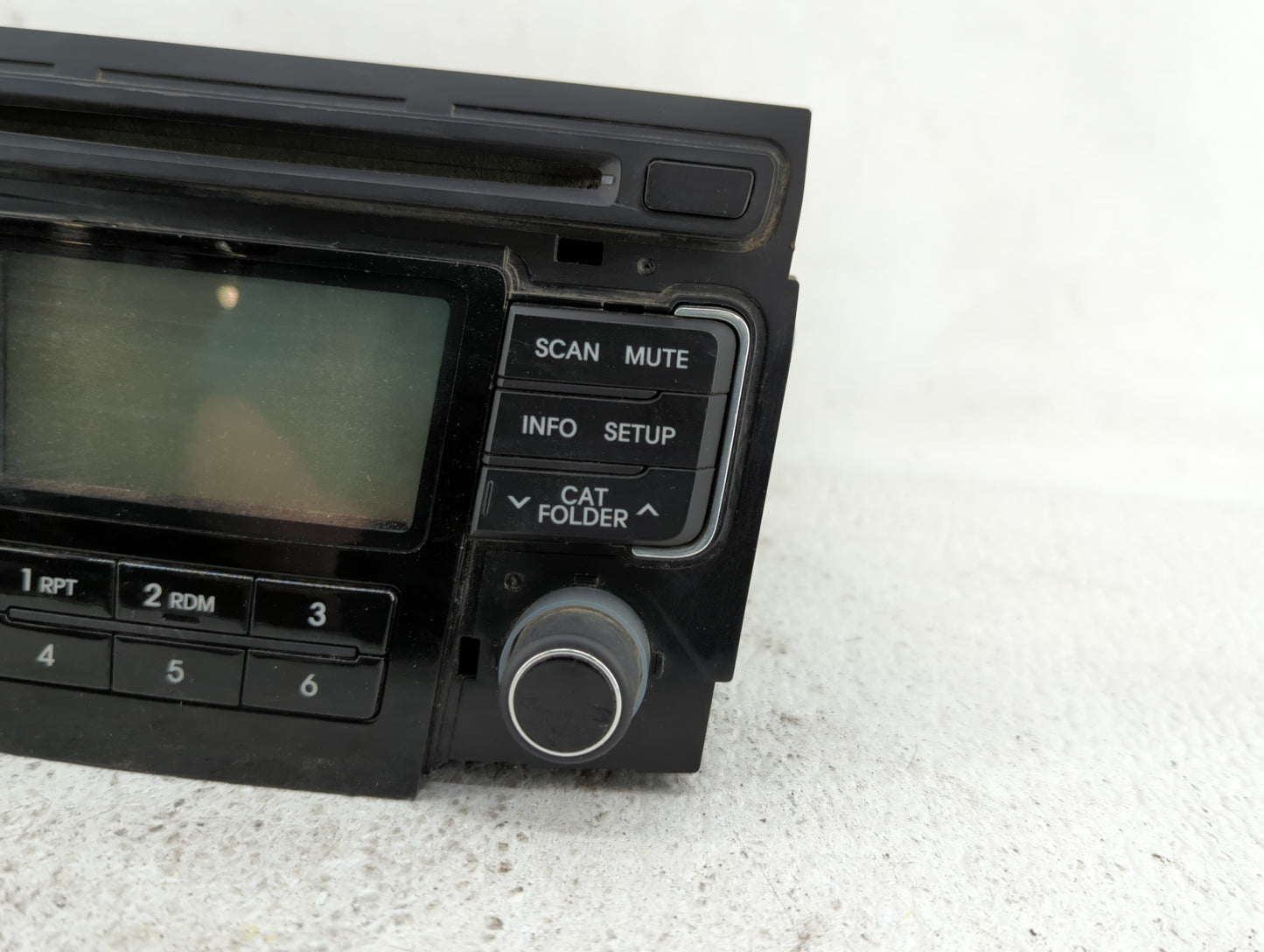2011-2011 Hyundai Sonata Am Fm Cd Player Radio Receiver - Oemusedautoparts1.com