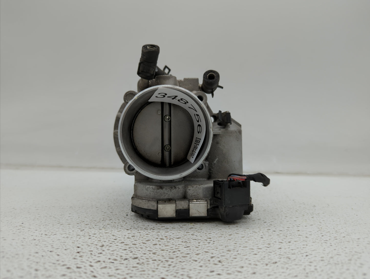 2011-2014 Hyundai Sonata Throttle Body P/N:35100-2G700 35100-2G710 Fits Fits 2011 2012 2013 2014 2015 2016 OEM Used Auto Par