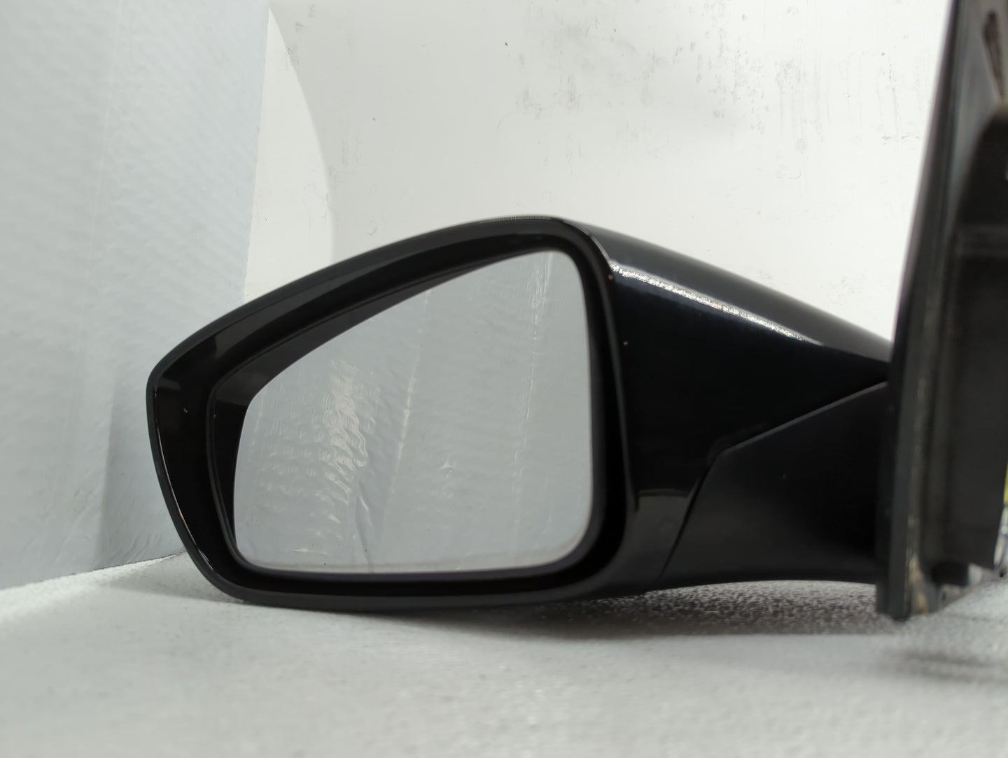 2011-2014 Hyundai Sonata Driver Side View Mirror - Left Door Mirror OEM Used - Oemusedautoparts1.com