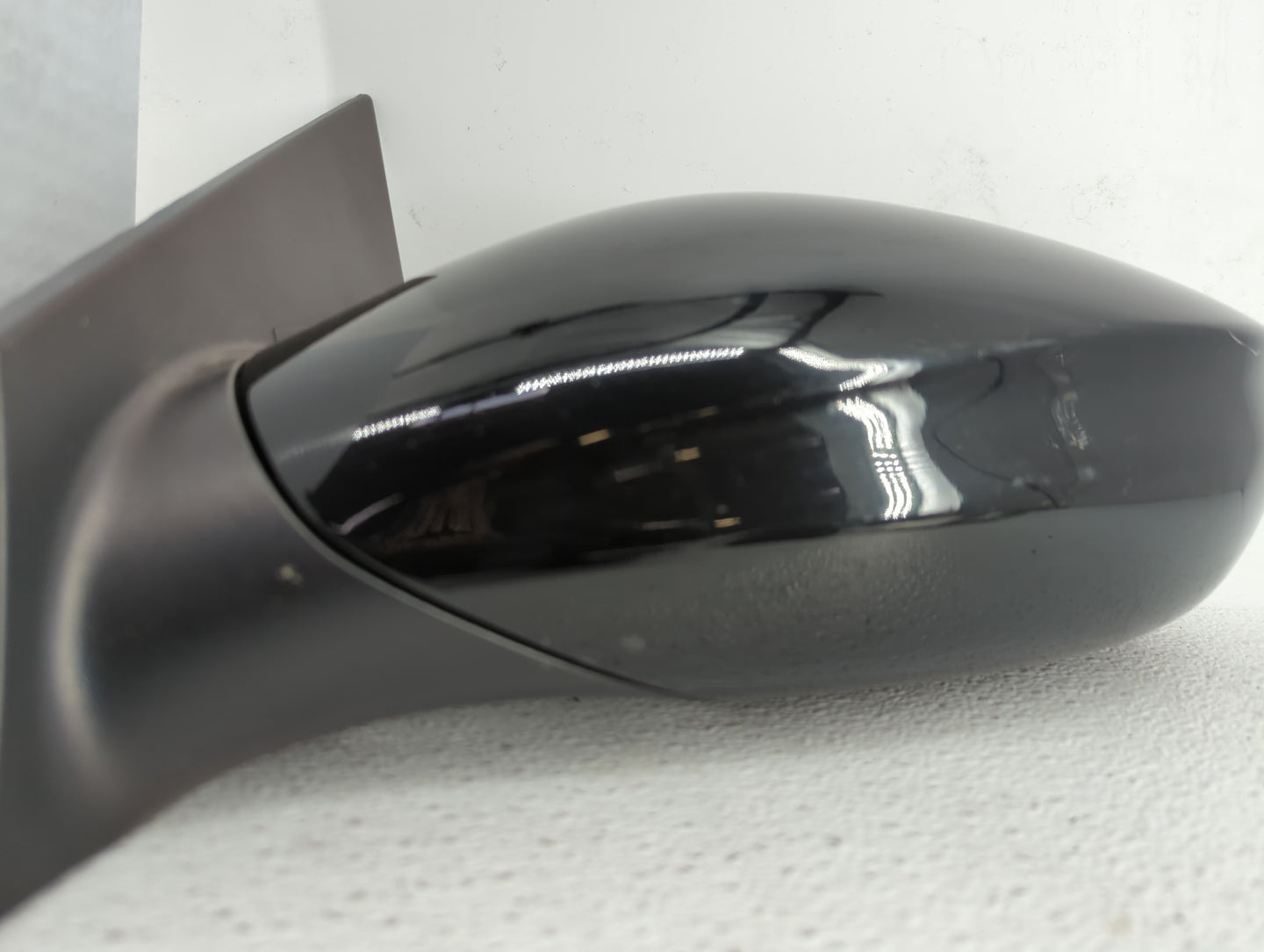 2011-2014 Hyundai Sonata Driver Side View Mirror - Left Door Mirror OEM Used - Oemusedautoparts1.com