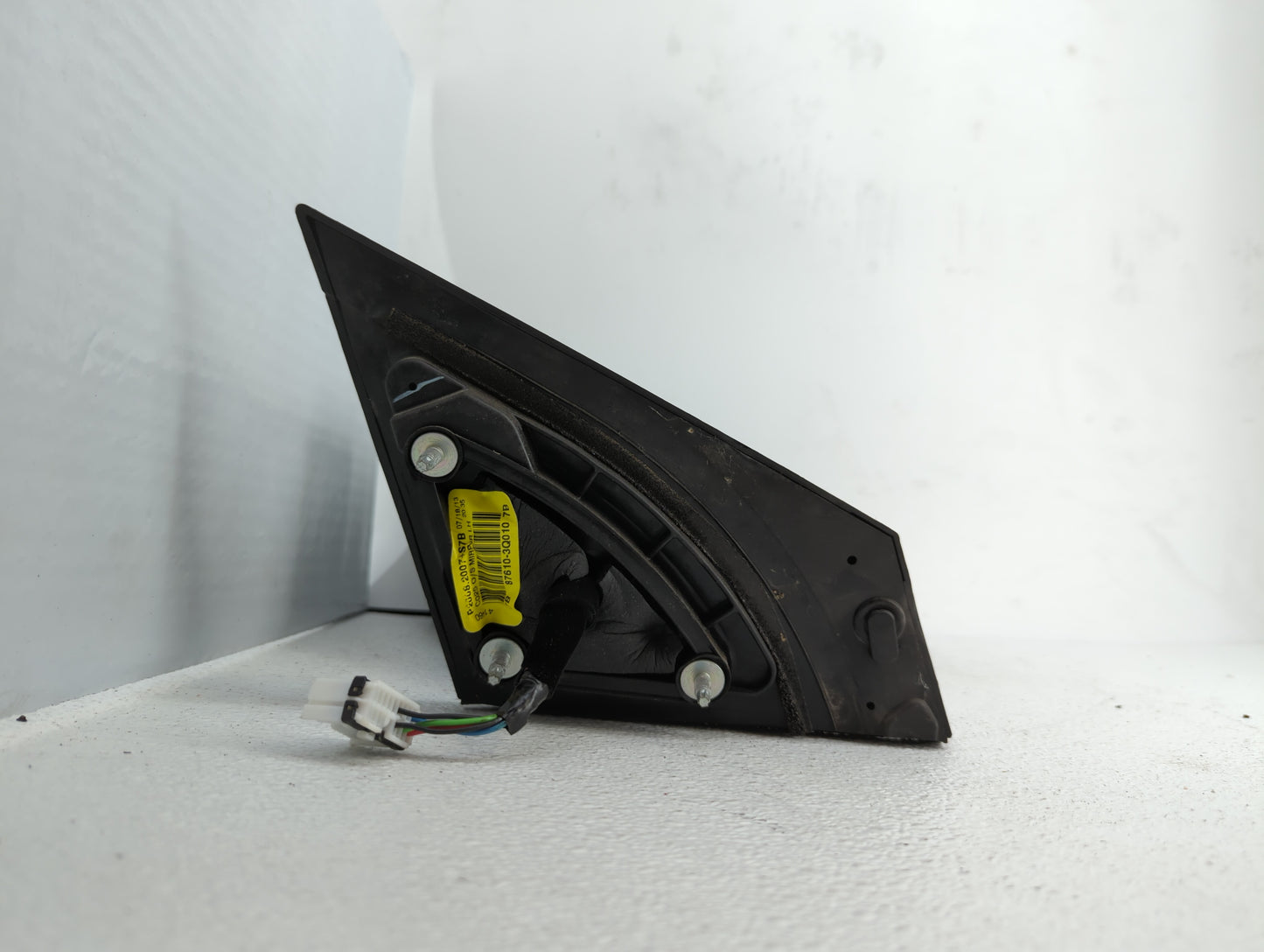 2011-2014 Hyundai Sonata Driver Side View Mirror - Left Door Mirror OEM Used - Oemusedautoparts1.com