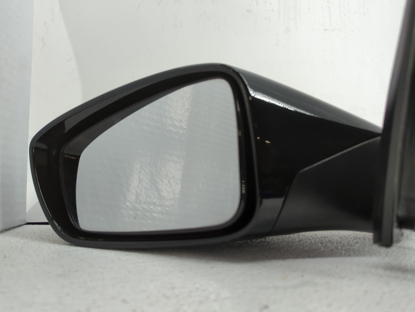 2011-2014 Hyundai Sonata Driver Side View Mirror - Left Door Mirror OEM Used - Oemusedautoparts1.com