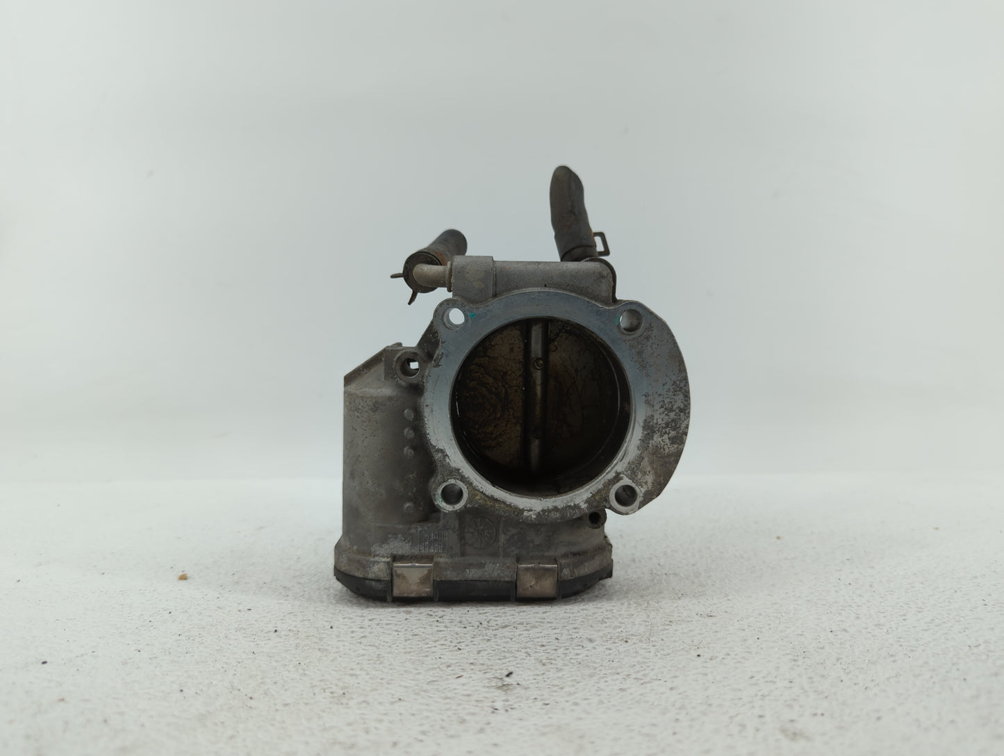 2011-2014 Hyundai Sonata Throttle Body P/N:904501 0001 35100-2G700 Fits Fits 2011 2012 2013 2014 2015 2016 OEM Used Auto Par