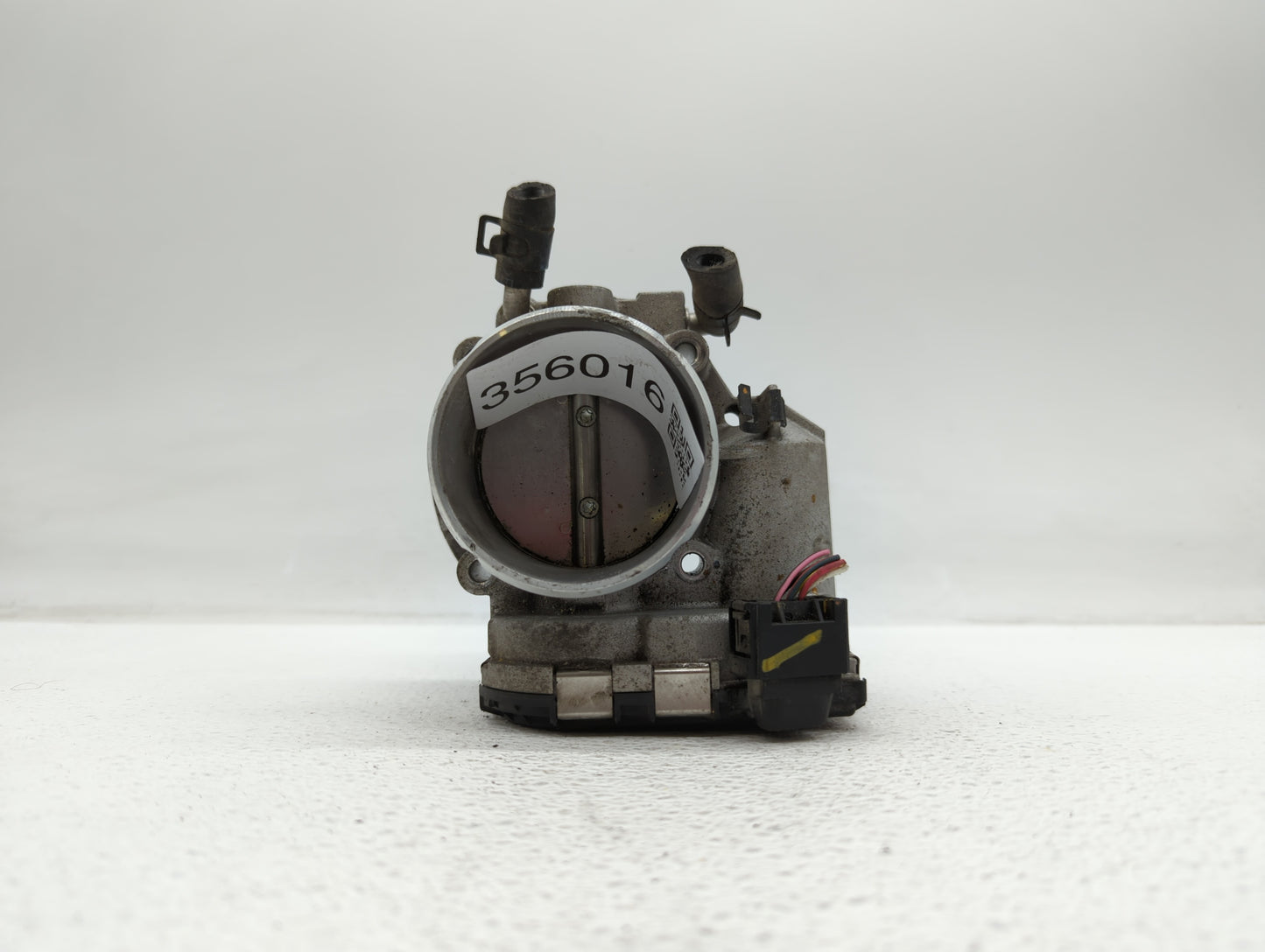 2011-2014 Hyundai Sonata Throttle Body P/N:904501 0001 35100-2G700 Fits Fits 2011 2012 2013 2014 2015 2016 OEM Used Auto Par