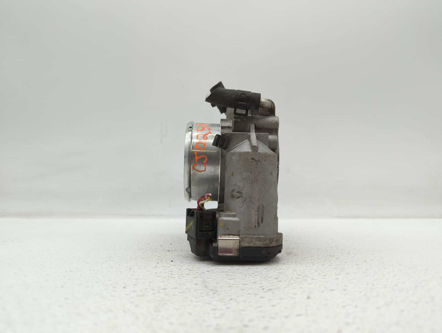 2011-2014 Hyundai Sonata Throttle Body P/N:904501 0001 35100-2G700 Fits Fits 2011 2012 2013 2014 2015 2016 OEM Used Auto Par