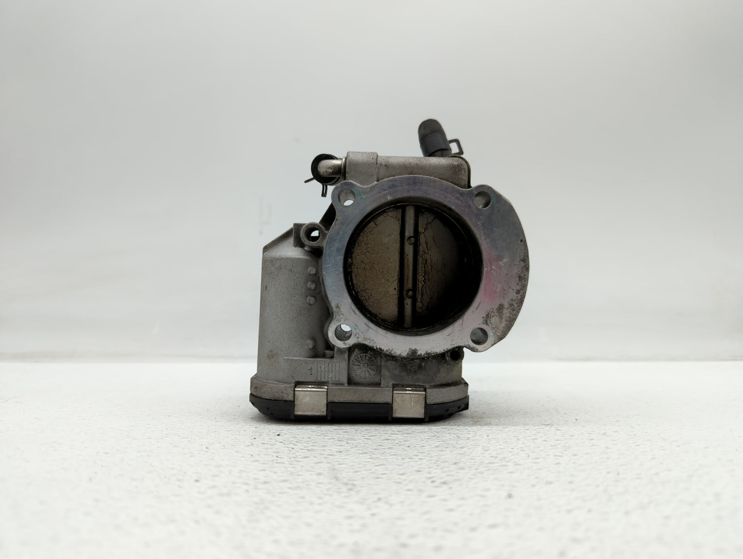 2011-2014 Hyundai Sonata Throttle Body P/N:904501 0001 35100-2G700 Fits Fits 2011 2012 2013 2014 2015 2016 OEM Used Auto Par