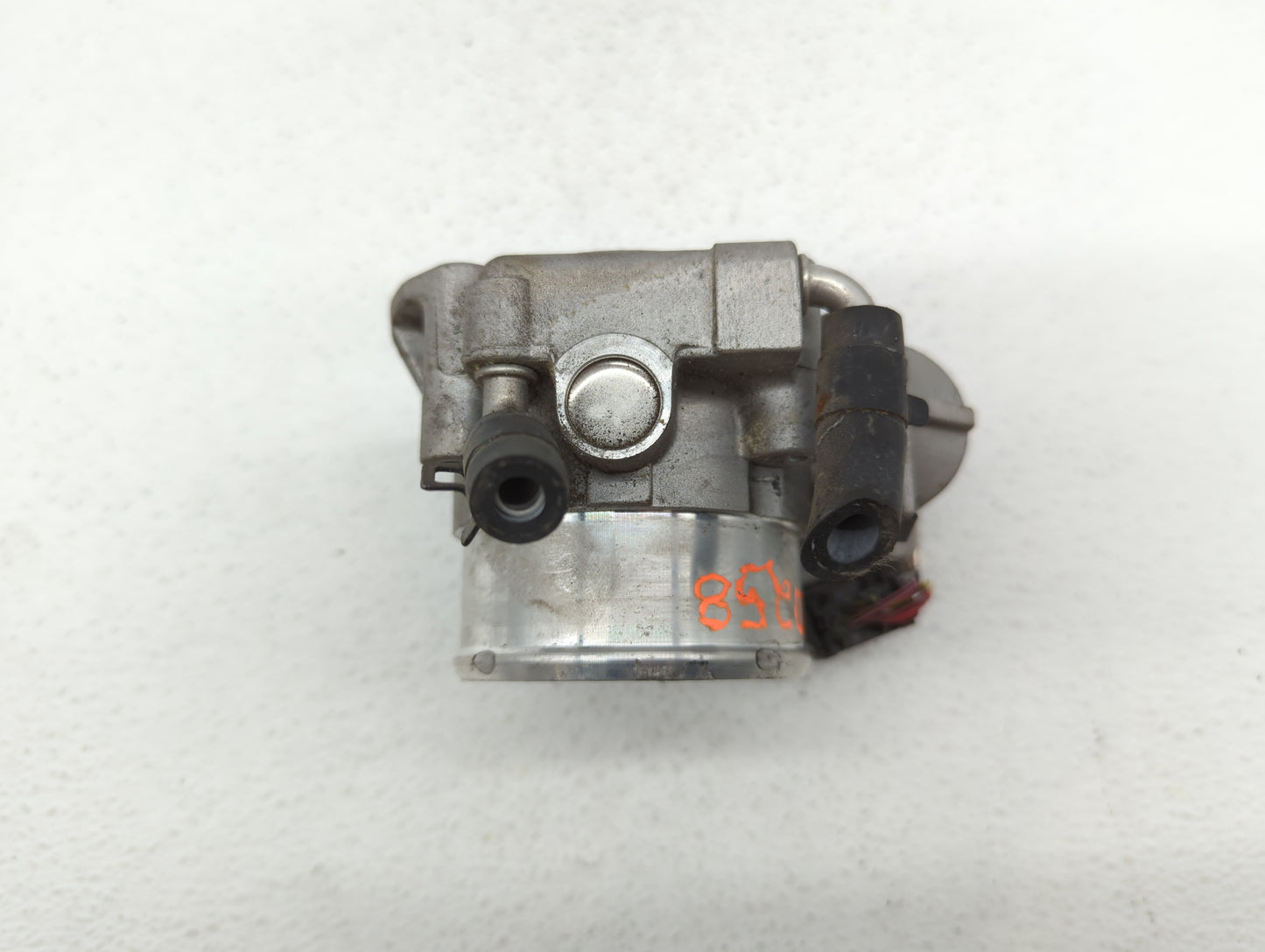 2011-2014 Hyundai Sonata Throttle Body P/N:904501 0001 35100-2G700 Fits Fits 2011 2012 2013 2014 2015 2016 OEM Used Auto Par
