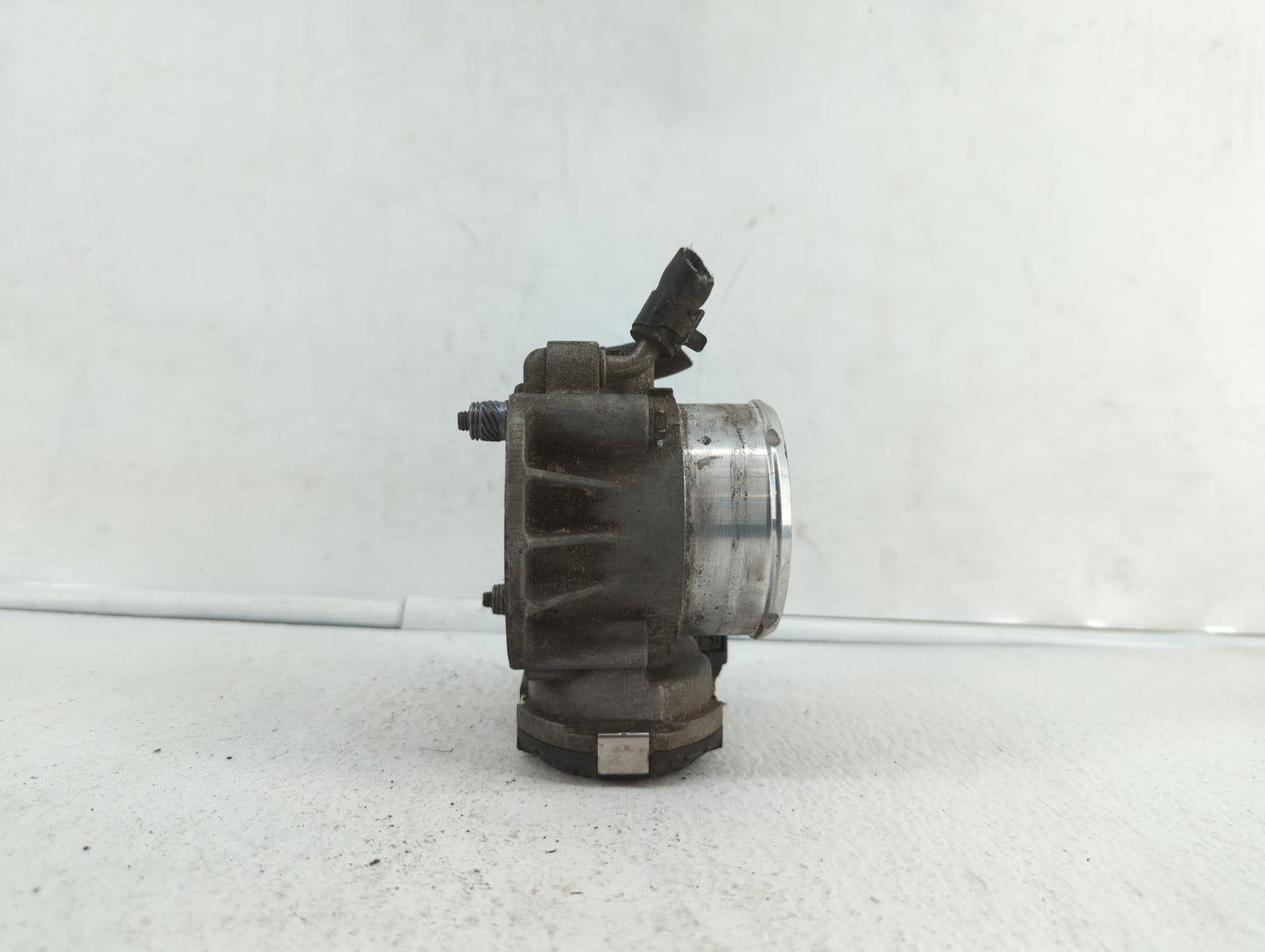2011-2014 Hyundai Sonata Throttle Body P/N:904501 0001 35100-2G700 Fits Fits 2011 2012 2013 2014 2015 2016 OEM Used Auto Par