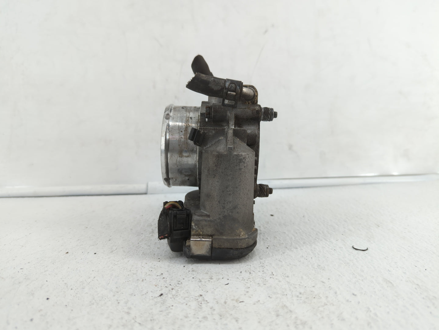 2011-2014 Hyundai Sonata Throttle Body P/N:904501 0001 35100-2G700 Fits Fits 2011 2012 2013 2014 2015 2016 OEM Used Auto Par