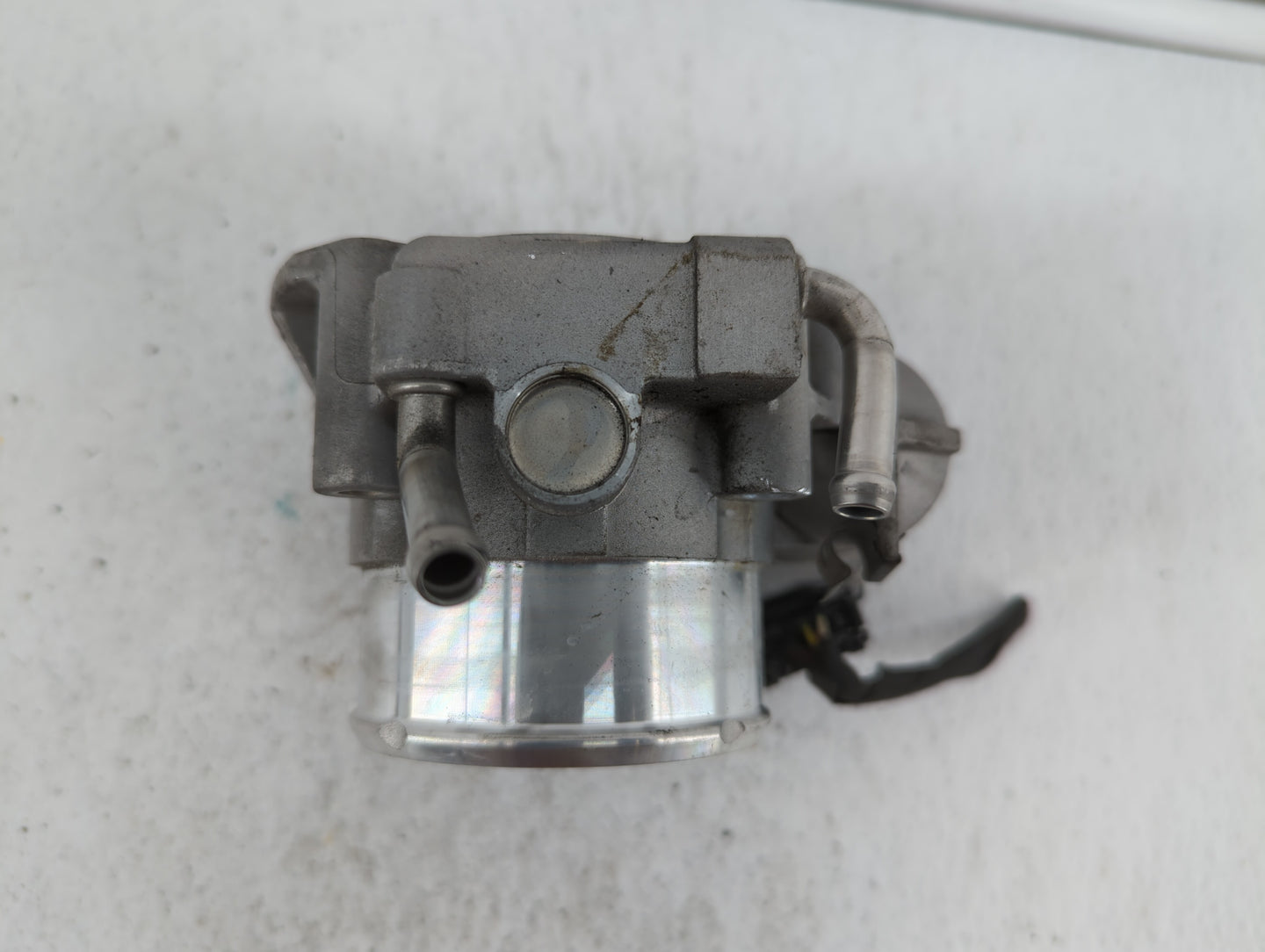 2011-2014 Hyundai Sonata Throttle Body P/N:904501 0001 35100-2G700 Fits Fits 2011 2012 2013 2014 2015 2016 OEM Used Auto Par