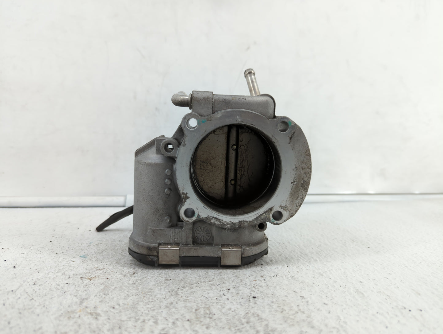 2011-2014 Hyundai Sonata Throttle Body P/N:904501 0001 35100-2G700 Fits Fits 2011 2012 2013 2014 2015 2016 OEM Used Auto Par