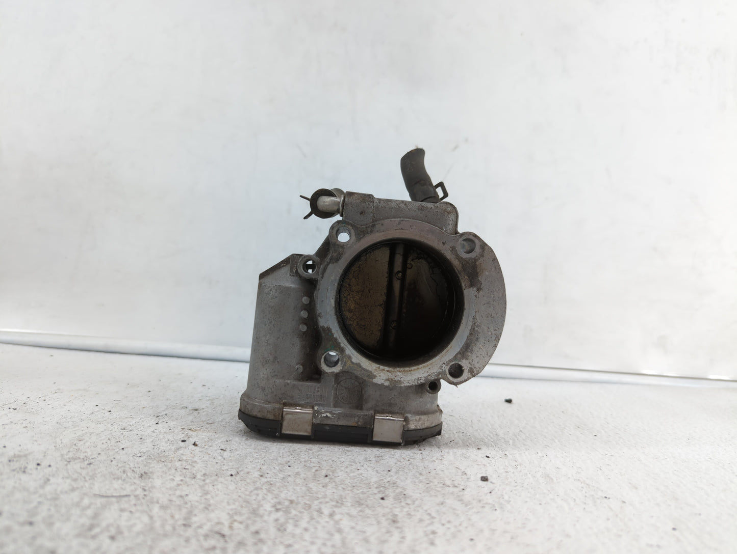 2011-2014 Hyundai Sonata Throttle Body P/N:904501 0001 35100-2G700 Fits Fits 2011 2012 2013 2014 2015 2016 OEM Used Auto Par