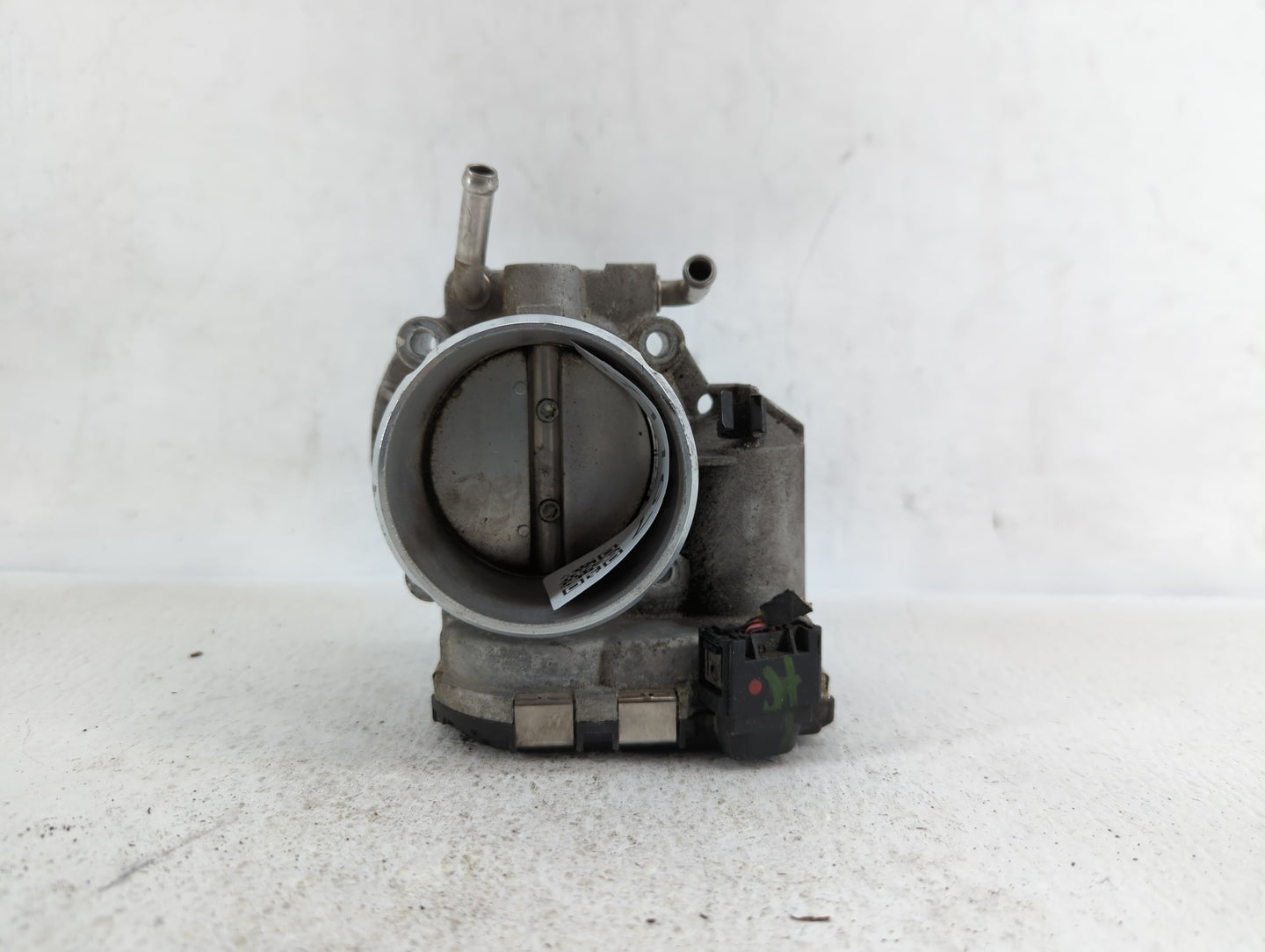 2011-2014 Hyundai Sonata Throttle Body P/N:904501 0001 35100-2G700 Fits Fits 2011 2012 2013 2014 2015 2016 OEM Used Auto Par
