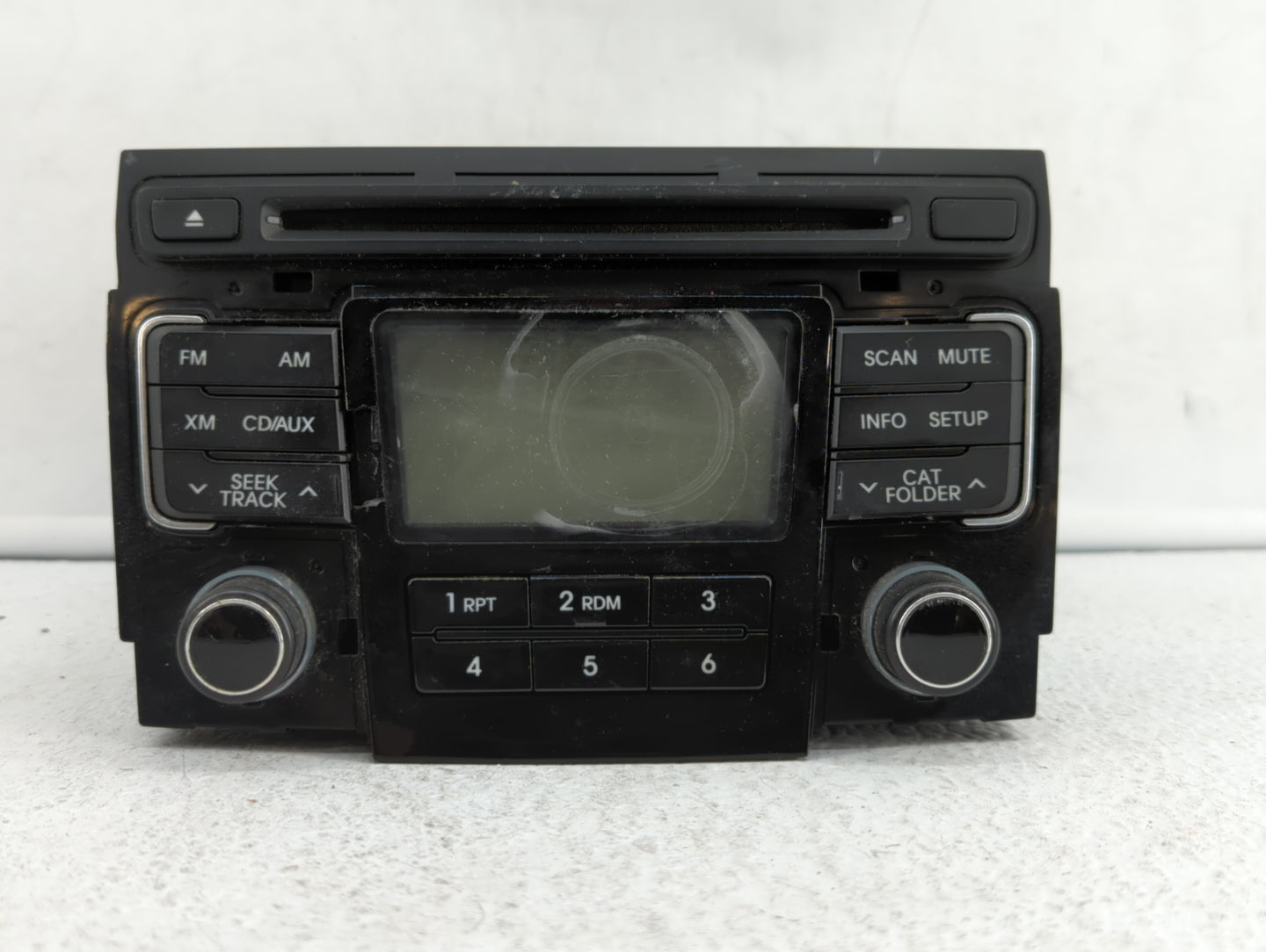 2011-2011 Hyundai Sonata Am Fm Cd Player Radio Receiver - Oemusedautoparts1.com