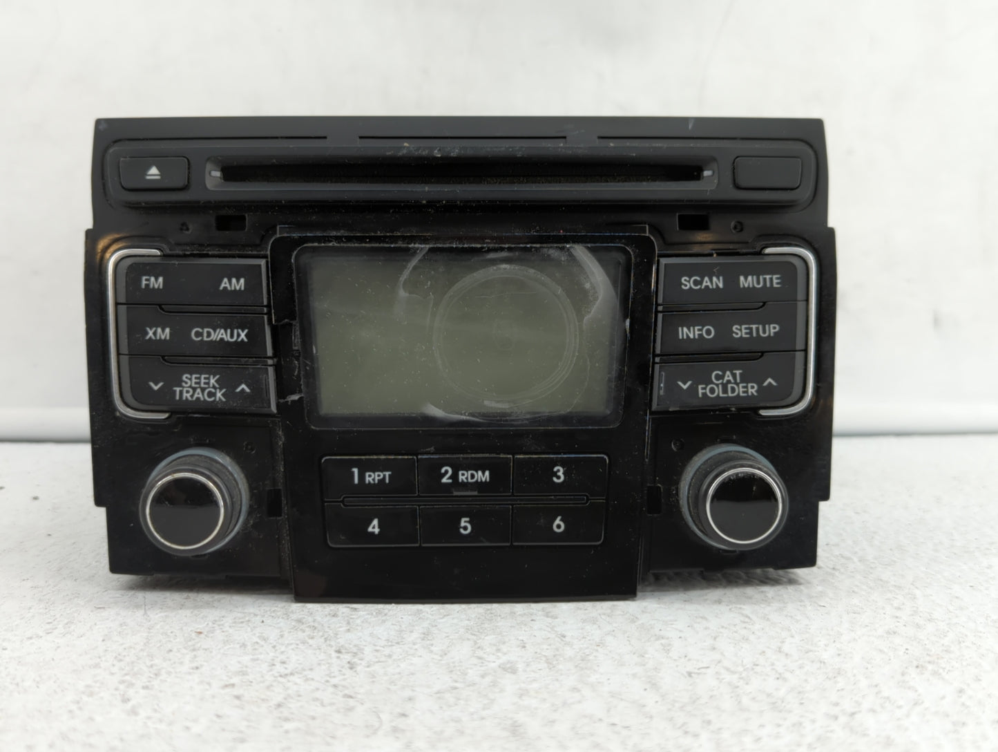 2011-2011 Hyundai Sonata Am Fm Cd Player Radio Receiver - Oemusedautoparts1.com