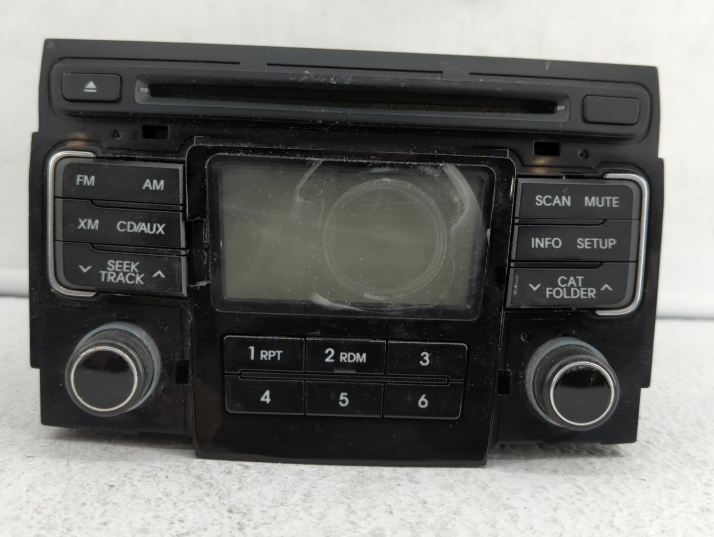 2011-2011 Hyundai Sonata Am Fm Cd Player Radio Receiver - Oemusedautoparts1.com