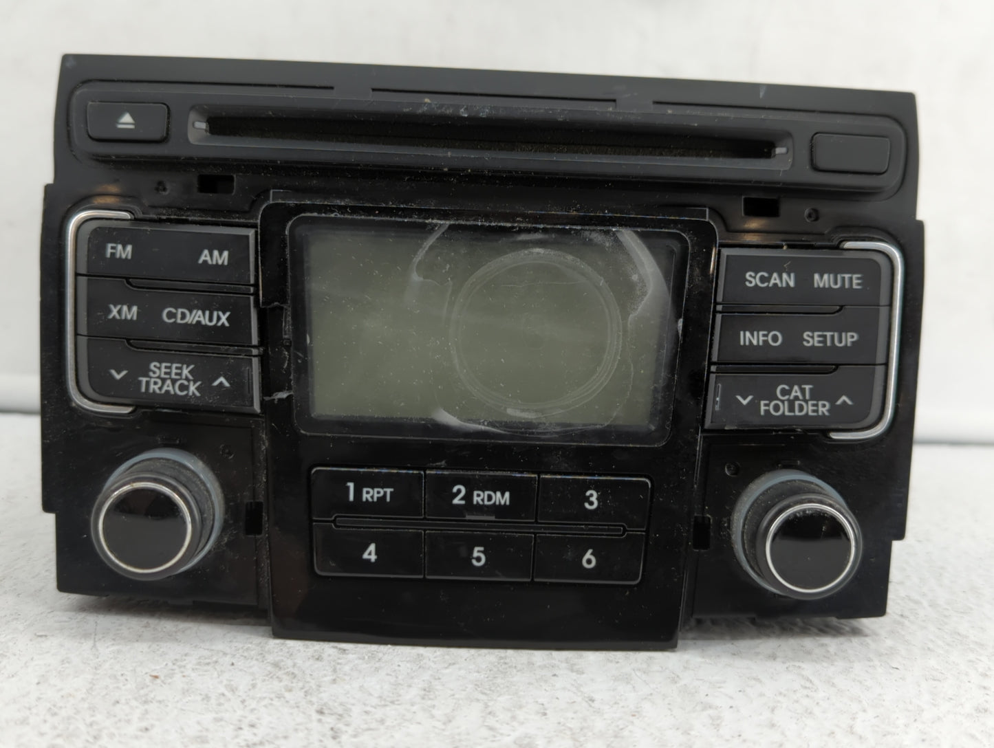 2011-2011 Hyundai Sonata Am Fm Cd Player Radio Receiver - Oemusedautoparts1.com
