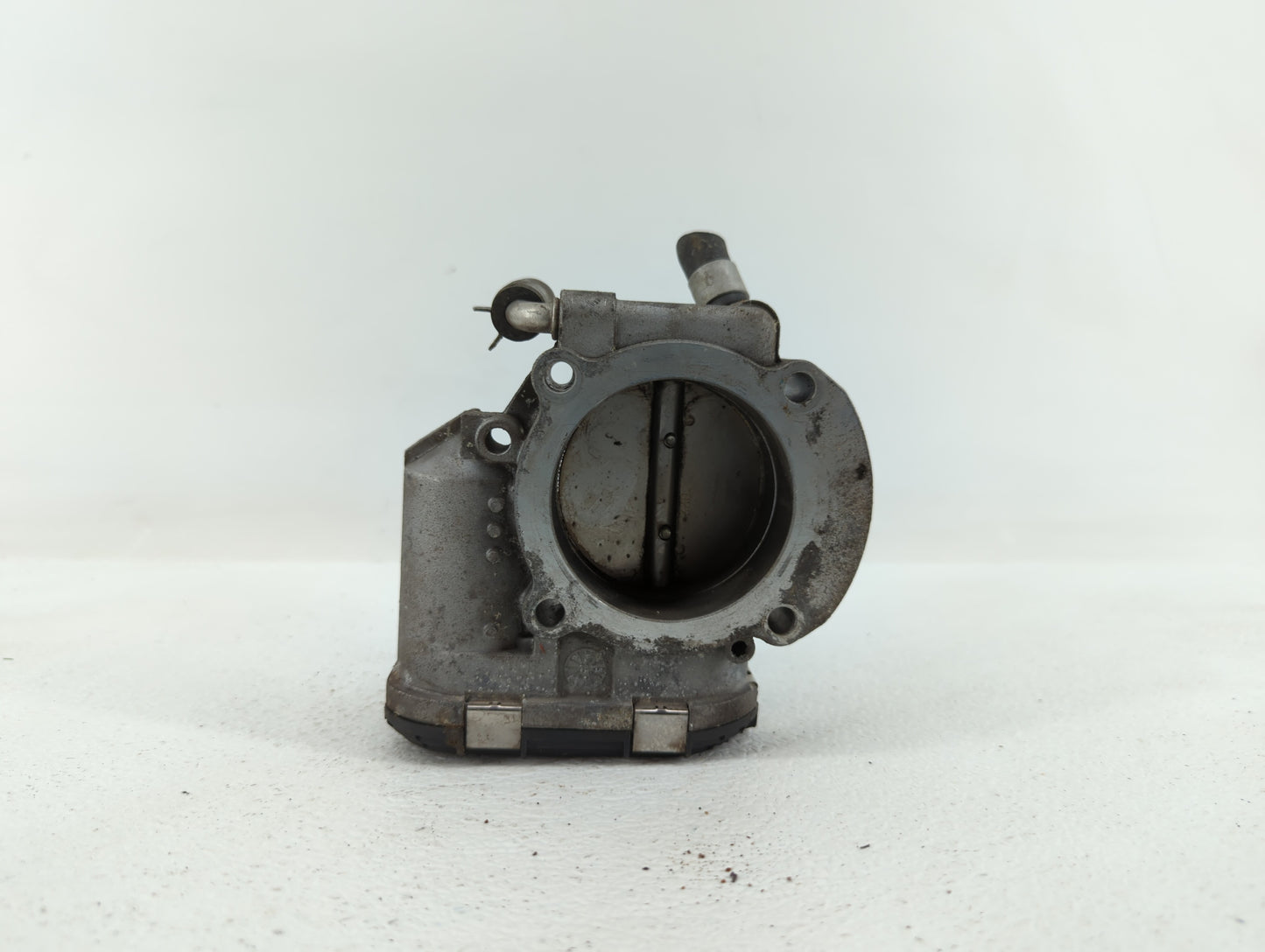 2011-2014 Hyundai Sonata Throttle Body P/N:35100-2G700 Fits Fits 2011 2012 2013 2014 2015 2016 OEM Used Auto Parts - Oemused
