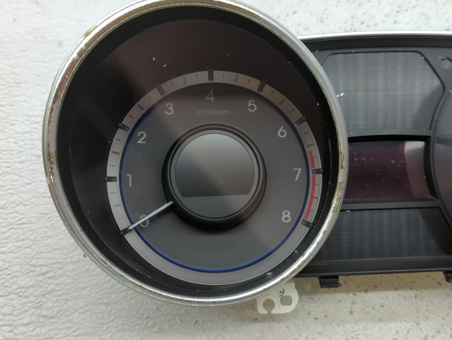 2011-2013 Hyundai Sonata Instrument Cluster Speedometer Gauges P/N:94001-3Q000 94001-3Q001 Fits Fits 2011 2012 2013 OEM Used