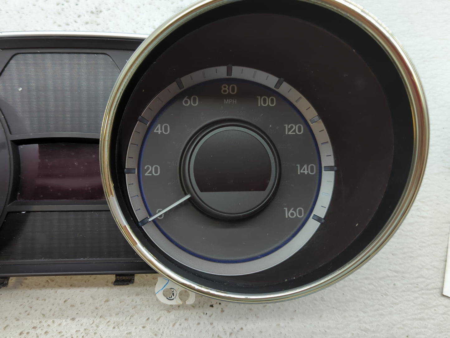 2011-2013 Hyundai Sonata Instrument Cluster Speedometer Gauges P/N:94001-3Q000 94001-3Q001 Fits Fits 2011 2012 2013 OEM Used