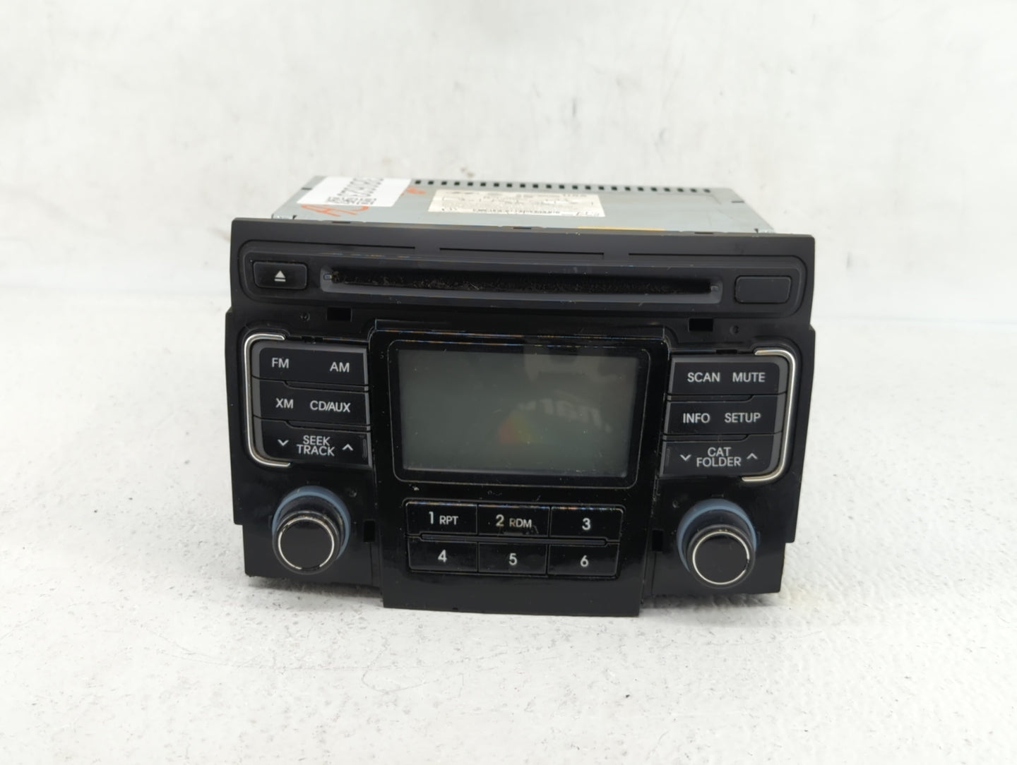 2011-2011 Hyundai Sonata Am Fm Cd Player Radio Receiver - Oemusedautoparts1.com