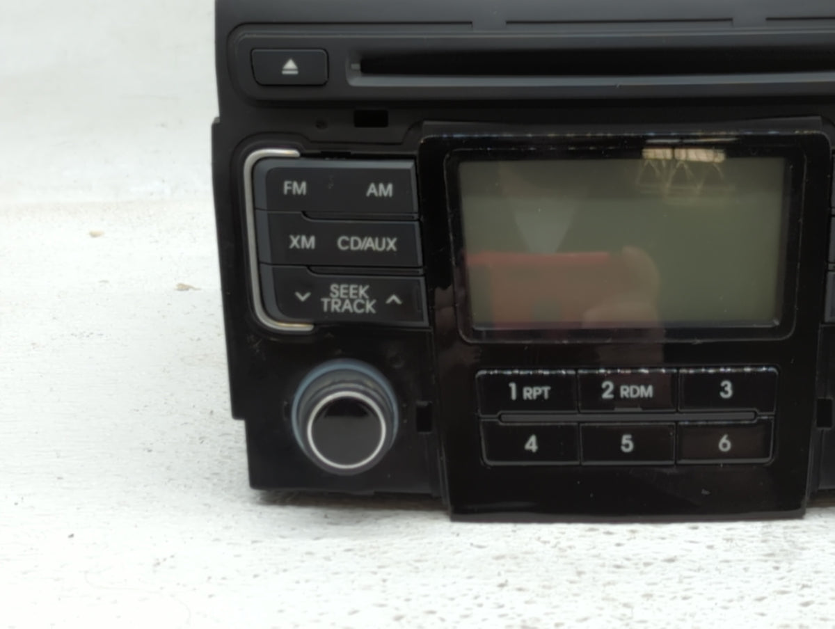 2011-2011 Hyundai Sonata Am Fm Cd Player Radio Receiver 380637 - Oemusedautoparts1.com