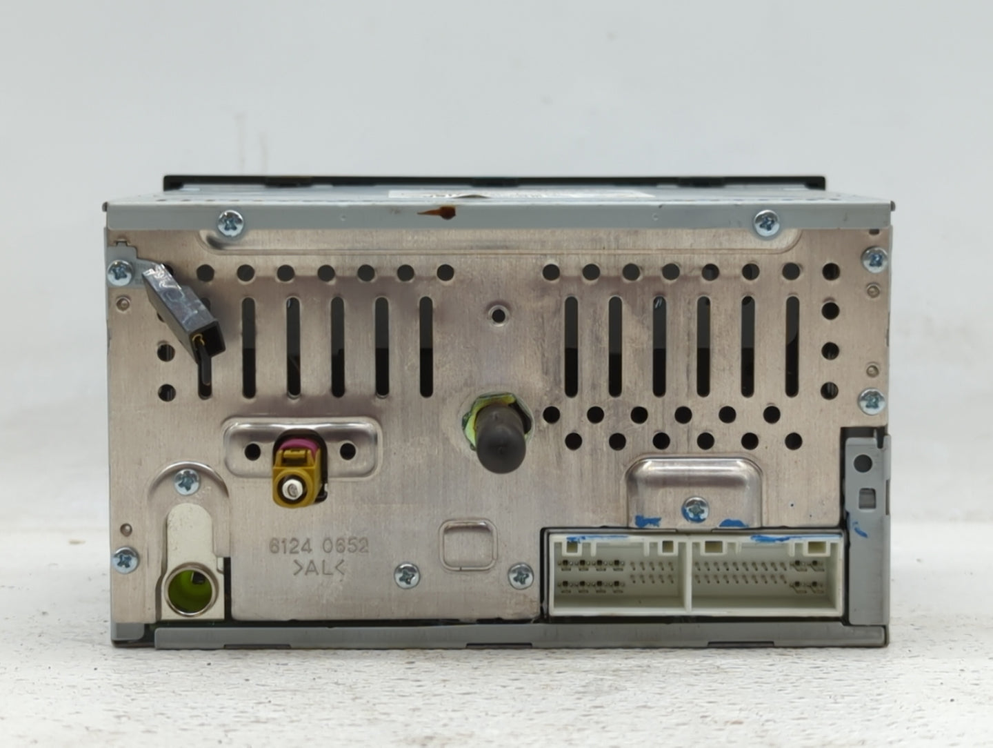 2011-2011 Hyundai Sonata Am Fm Cd Player Radio Receiver - Oemusedautoparts1.com