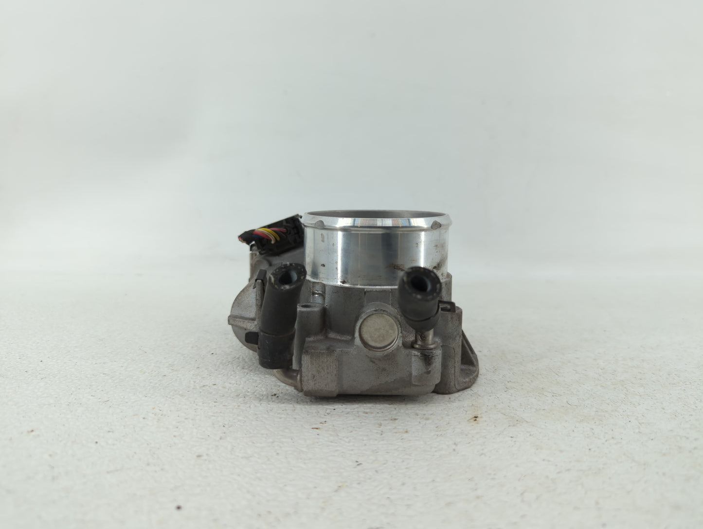 2011-2014 Hyundai Sonata Throttle Body P/N:35100-2G700 Fits Fits 2011 2012 2013 2014 2015 2016 OEM Used Auto Parts - Oemused