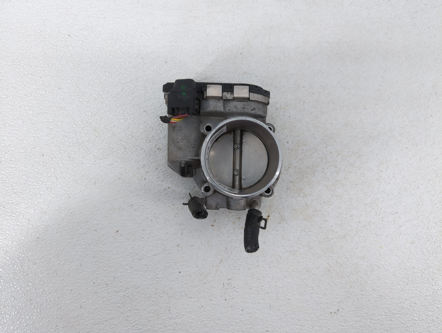 2011-2014 Hyundai Sonata Throttle Body P/N:35100-2G700 Fits Fits 2011 2012 2013 2014 2015 2016 OEM Used Auto Parts - Oemused