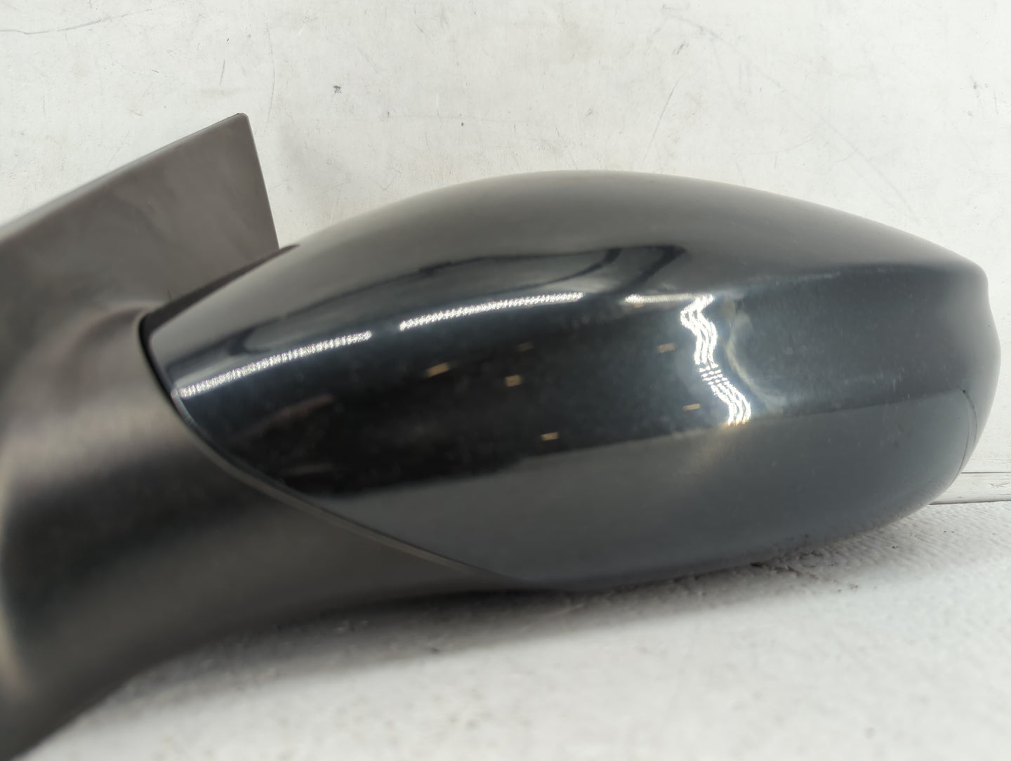 2011-2014 Hyundai Sonata Driver Side View Mirror - Left Door Mirror OEM Used - Oemusedautoparts1.com