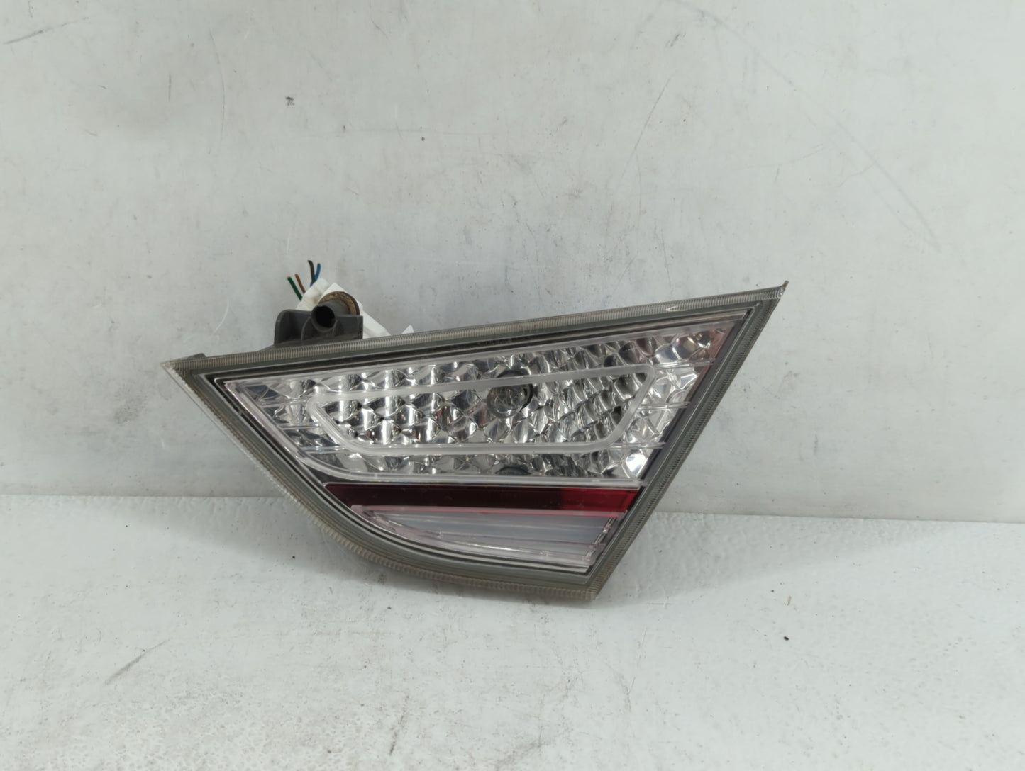 2011-2015 Hyundai Sonata Tail Light Assembly Passenger Right OEM P/N:92404-4R0 92404-3S2 Fits Fits 2011 2012 2013 2014 2015 