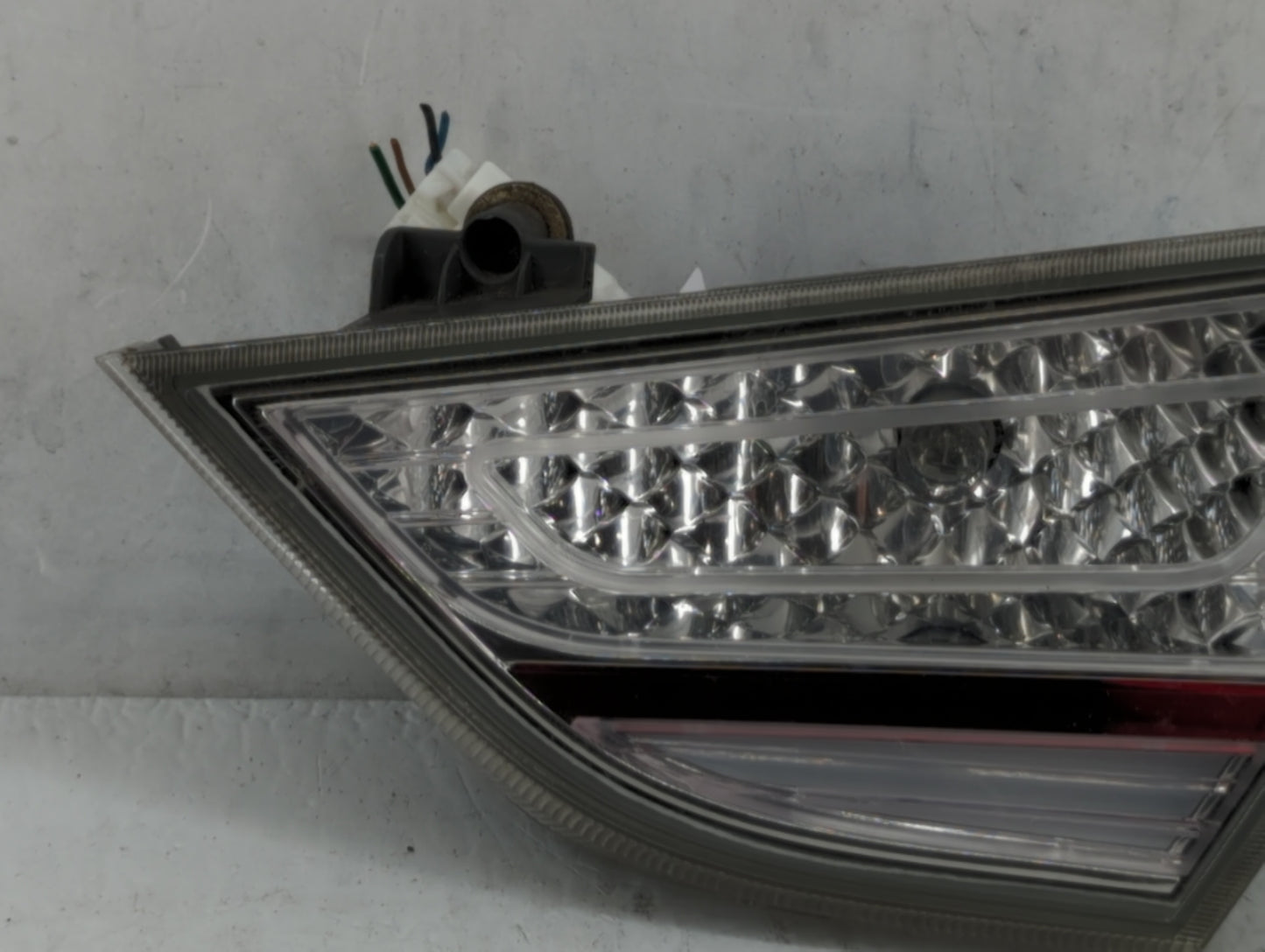 2011-2015 Hyundai Sonata Tail Light Assembly Passenger Right OEM P/N:92404-4R0 92404-3S2 Fits Fits 2011 2012 2013 2014 2015 
